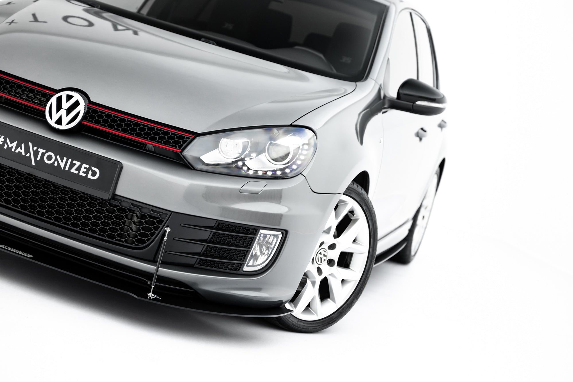 Maxton Design Front Racing Splitter para Volkswagen Golf Mk6 GTI 35TH - imagen 5