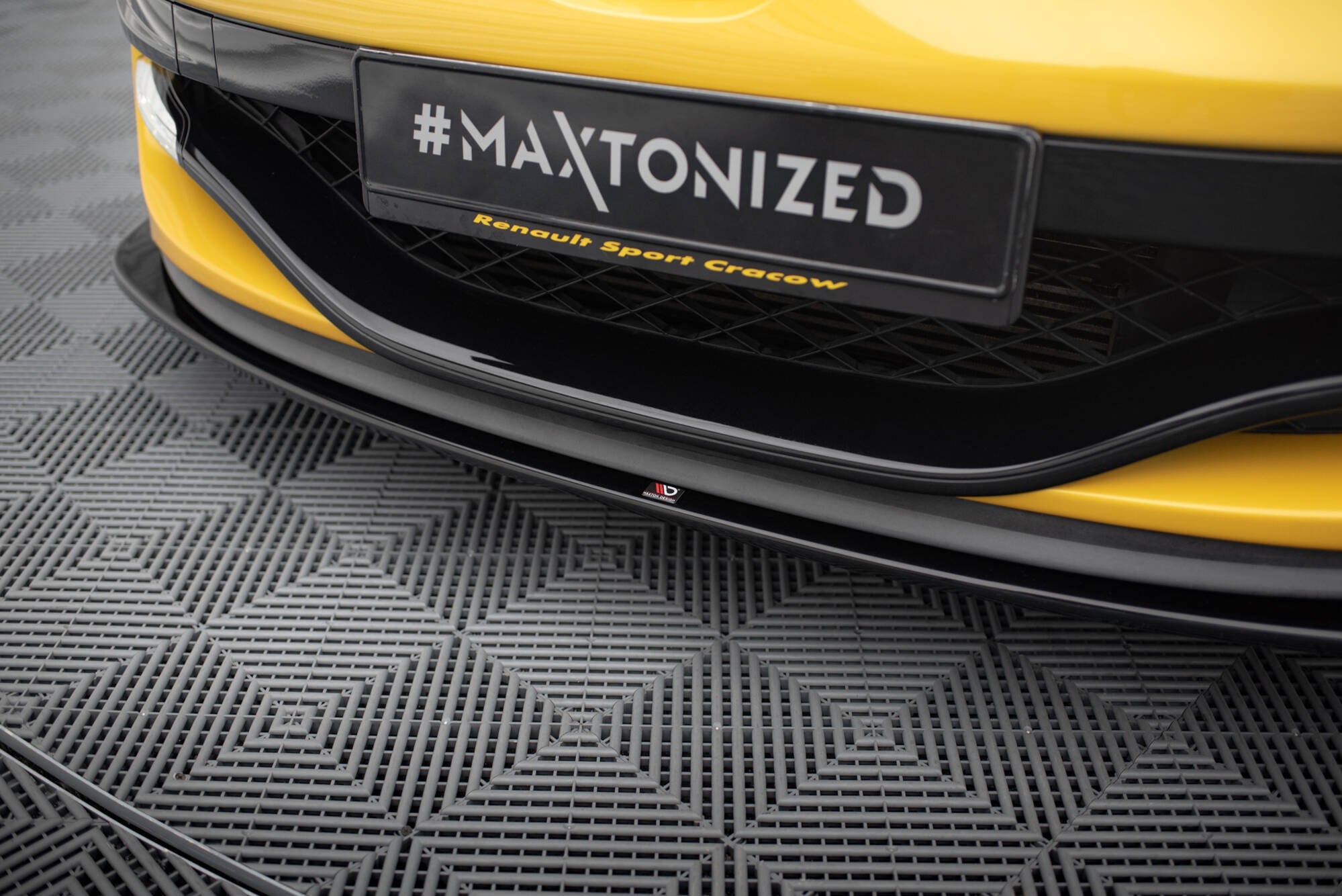 Maxton Design Splitter delantero para Renault Megane Mk3 RS V.2 - imagen 3