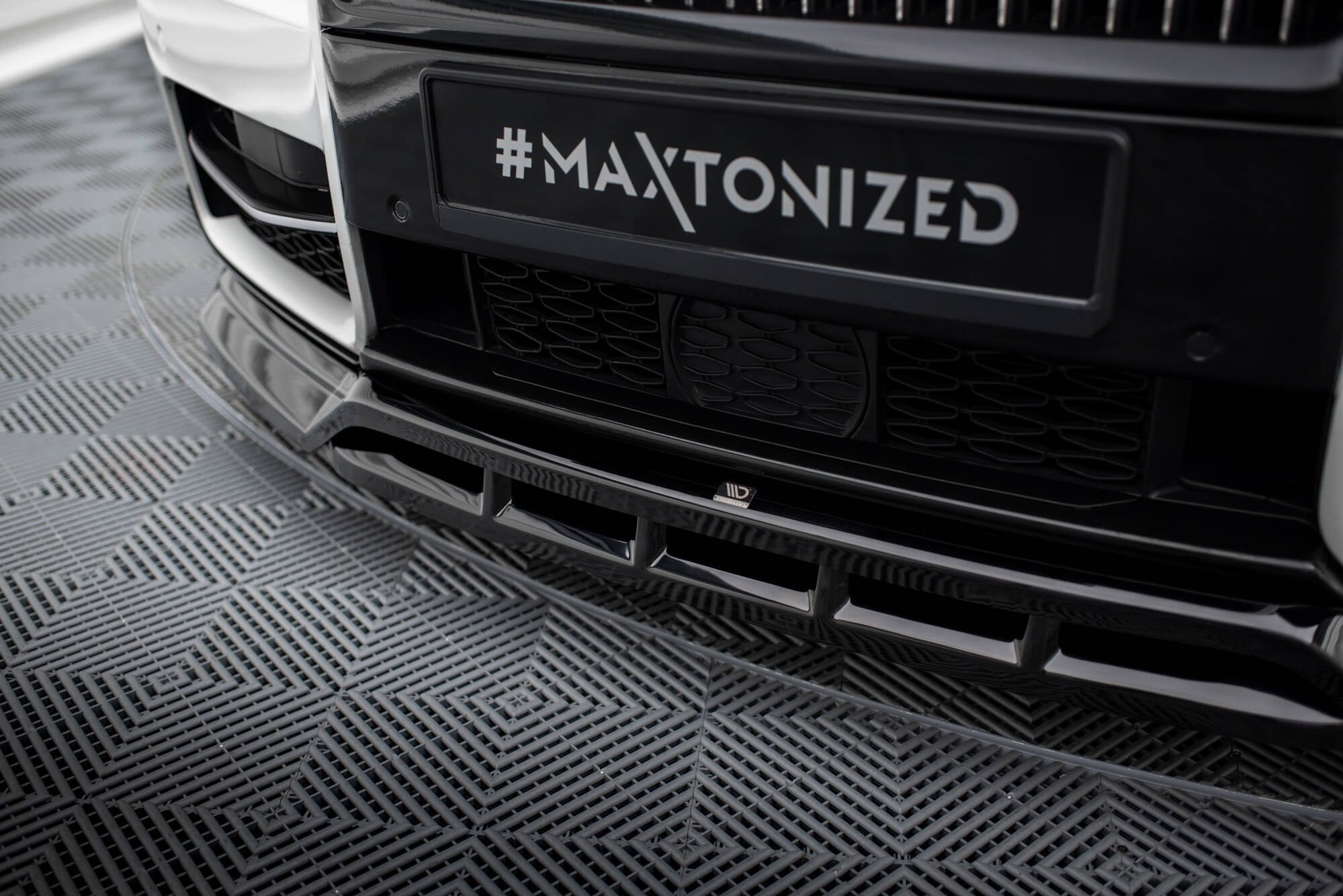Maxton Design Splitter delantero para Rolls Royce Cullinan - imagen 3
