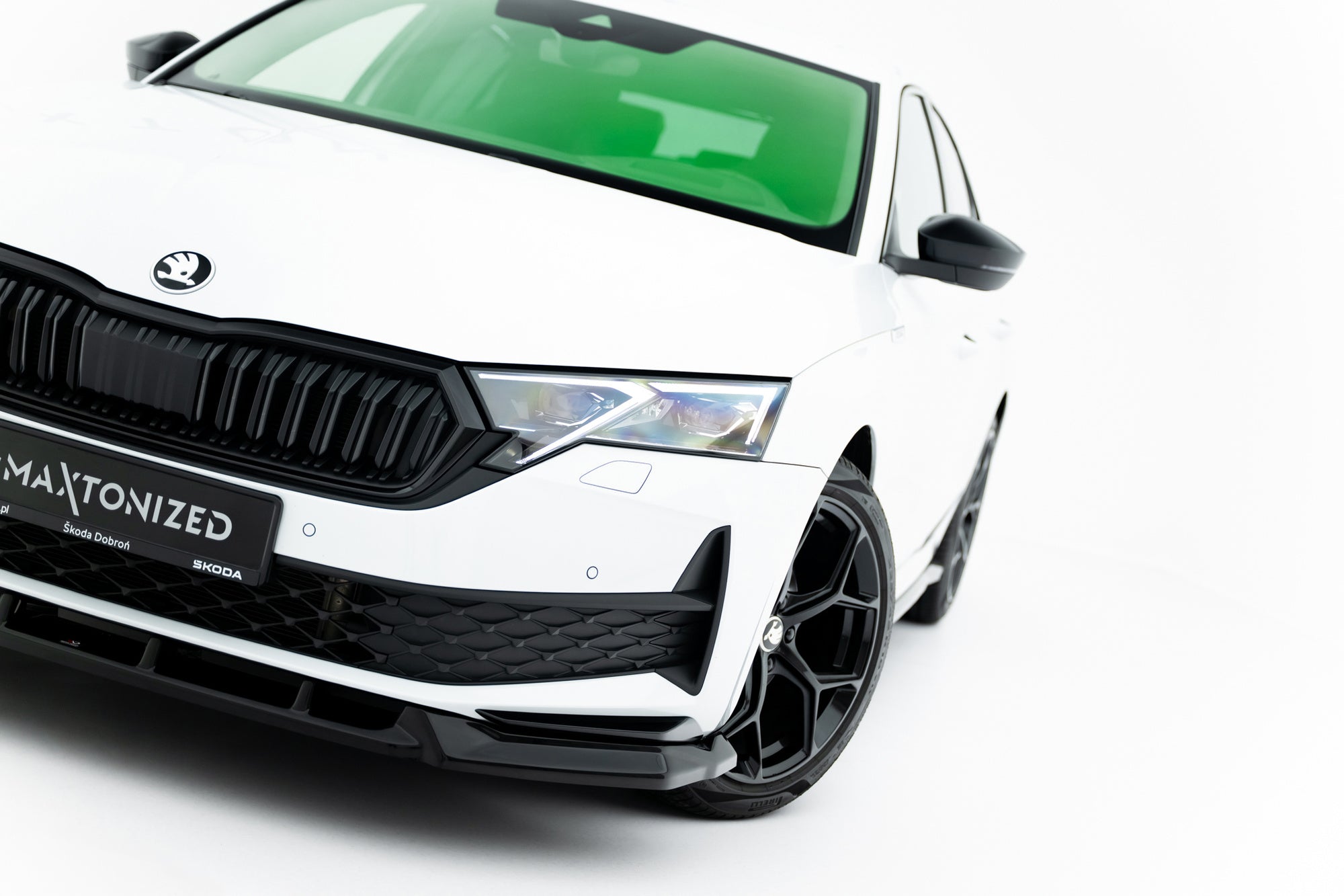 Maxton Design Splitter delantero para Skoda Octavia Sportline Liftback / Combi Mk4 Facelift - imagen 4