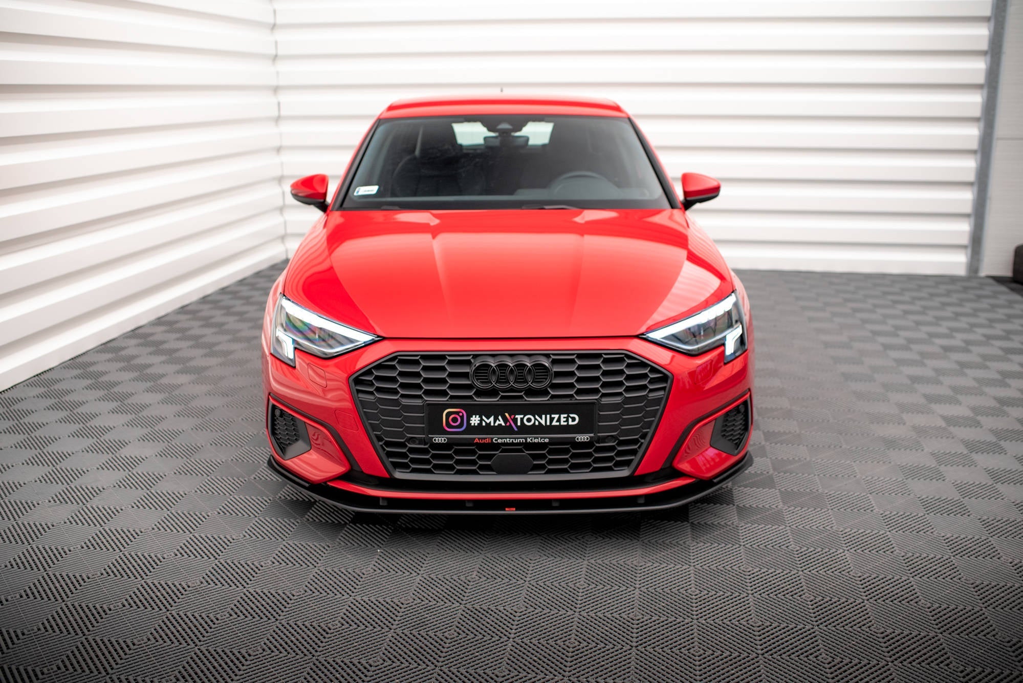Maxton Design Street Pro Front Splitter para Audi A3 8Y - imagen 2