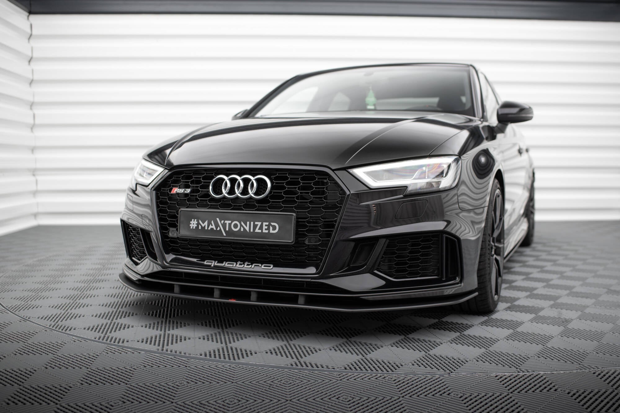 Maxton Design Street Pro Front Splitter para Audi RS3 Sedan 8V Facelift - imagen 1