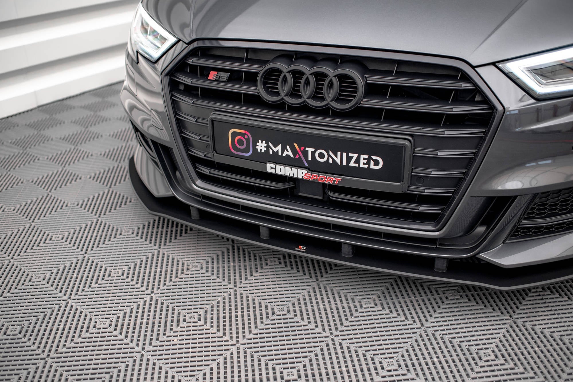 Maxton Design Street Pro Front Splitter para Audi S3 / A3 S-Line Sportback 8V Facelift - imagen 3