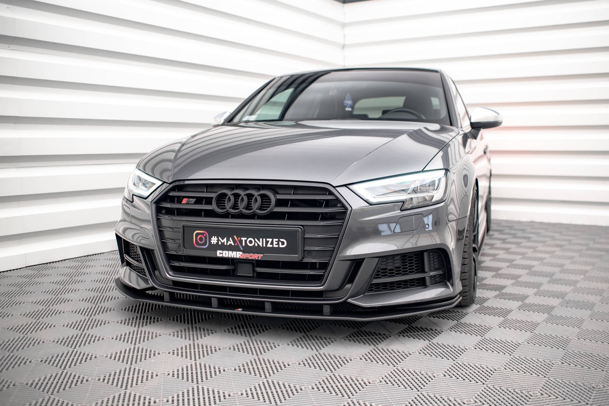 Maxton Design Street Pro Front Splitter para Audi S3 / A3 S-Line Sportback 8V Facelift - imagen 1