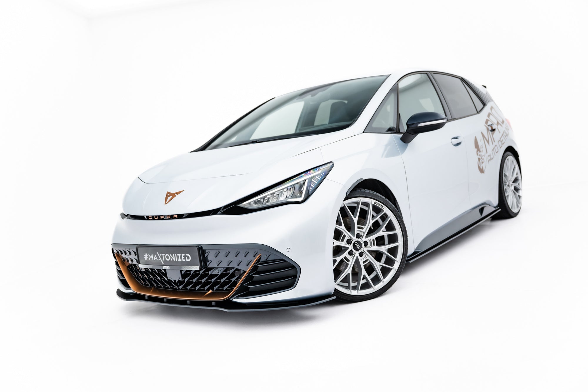 Maxton Design Street Pro Front Splitter para Cupra Born Mk1 - imagen 1