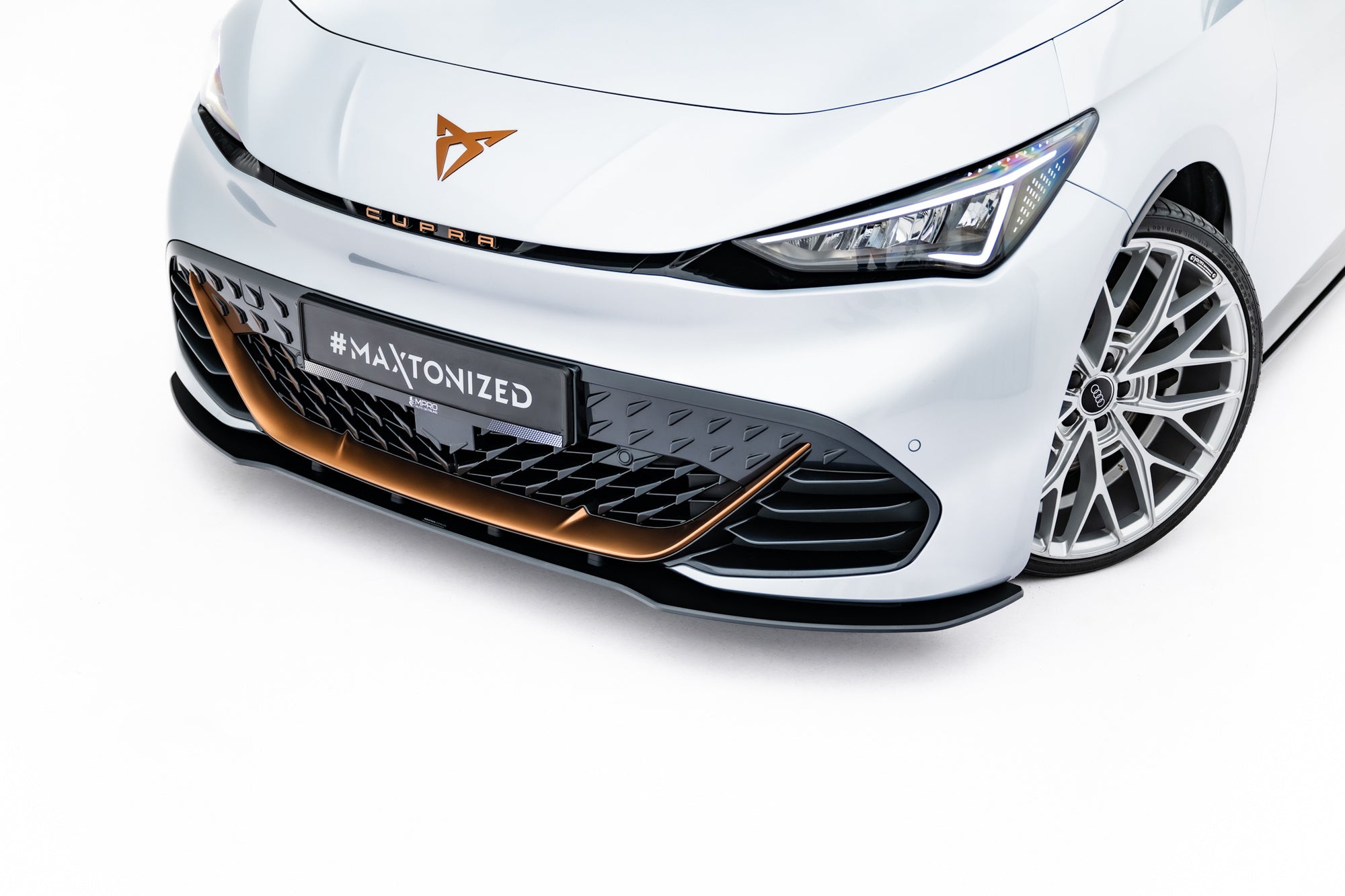 Maxton Design Street Pro Front Splitter para Cupra Born Mk1 - imagen 4