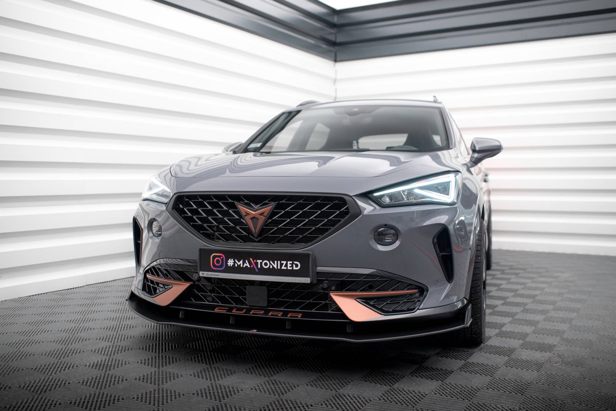 Maxton Design Street Pro Front Splitter para Cupra Formentor Mk1 - imagen 1