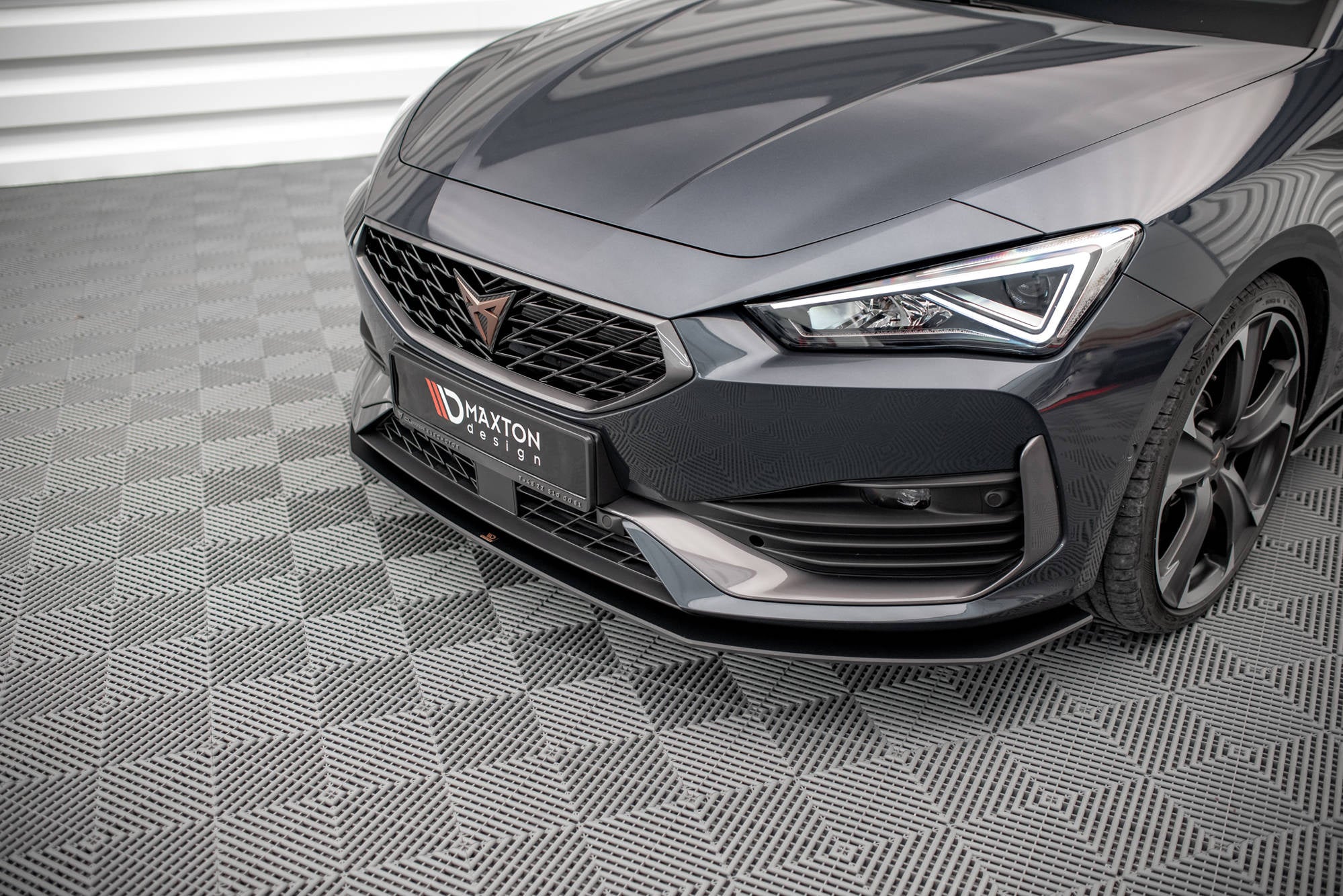 Maxton Design Street Pro Front Splitter para Cupra Leon Mk1 - imagen 2