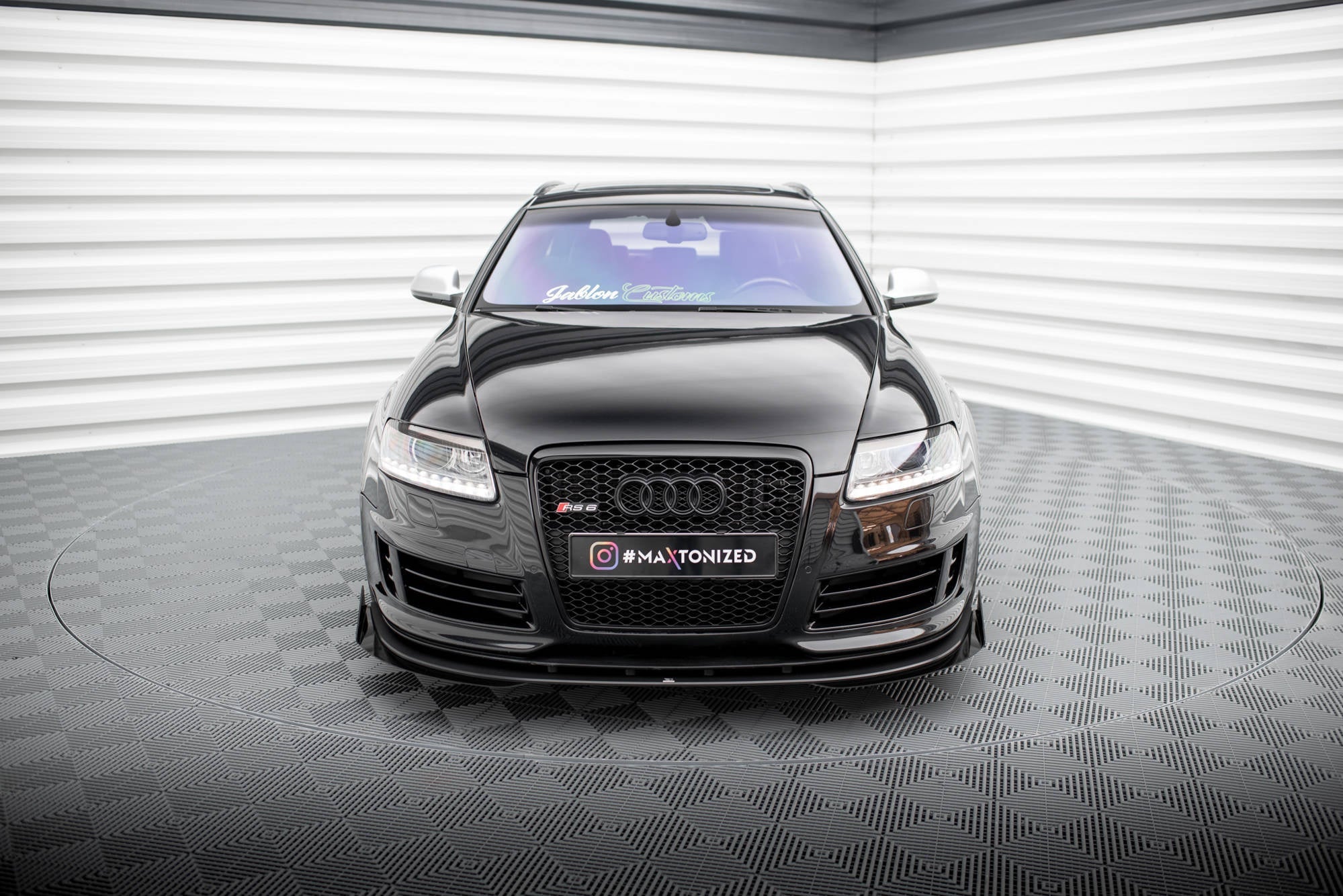 Maxton Design Street Pro Front Splitter + Flaps para Audi RS6 Avant C6 - imagen 1