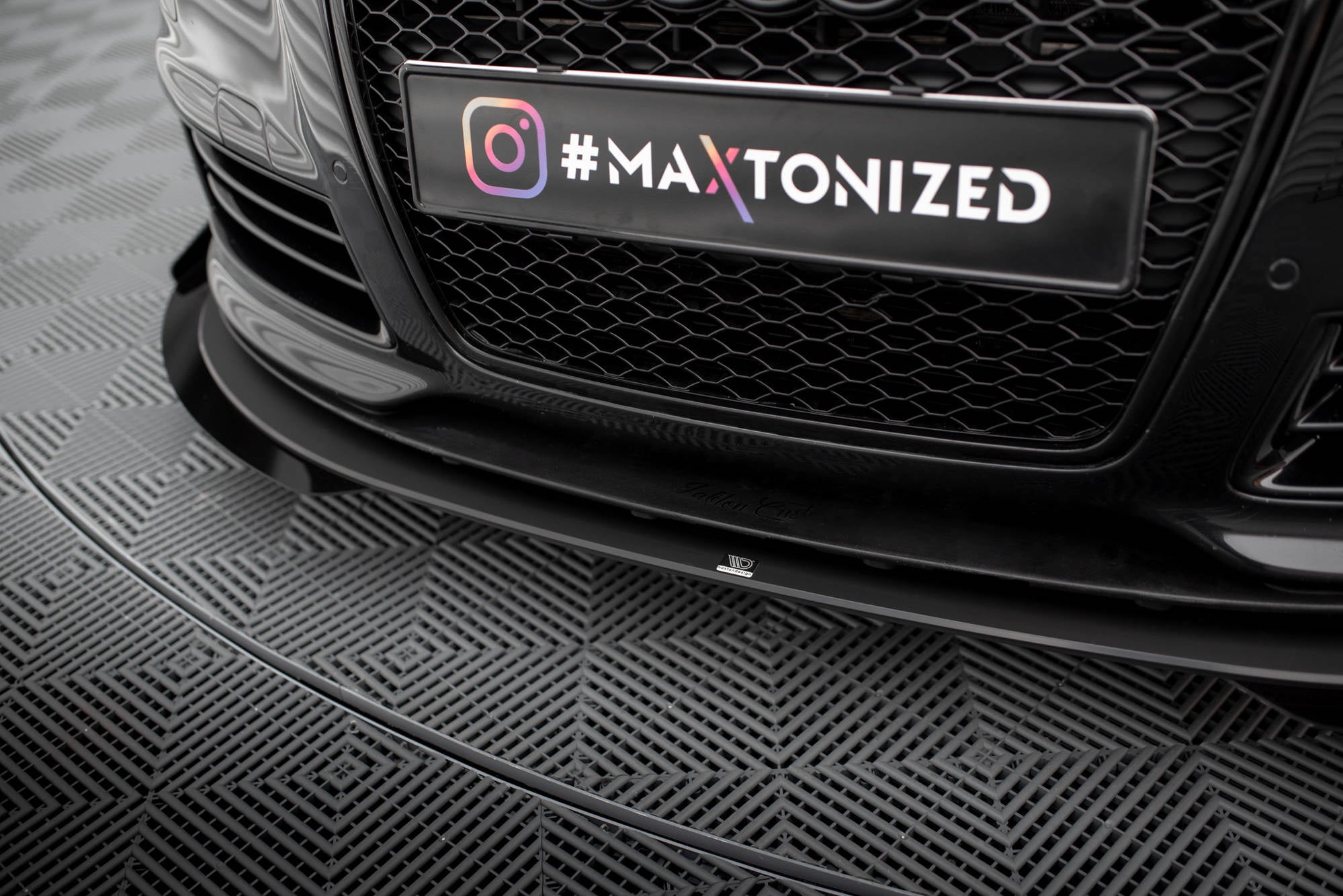 Maxton Design Street Pro Front Splitter + Flaps para Audi RS6 Avant C6 - imagen 3
