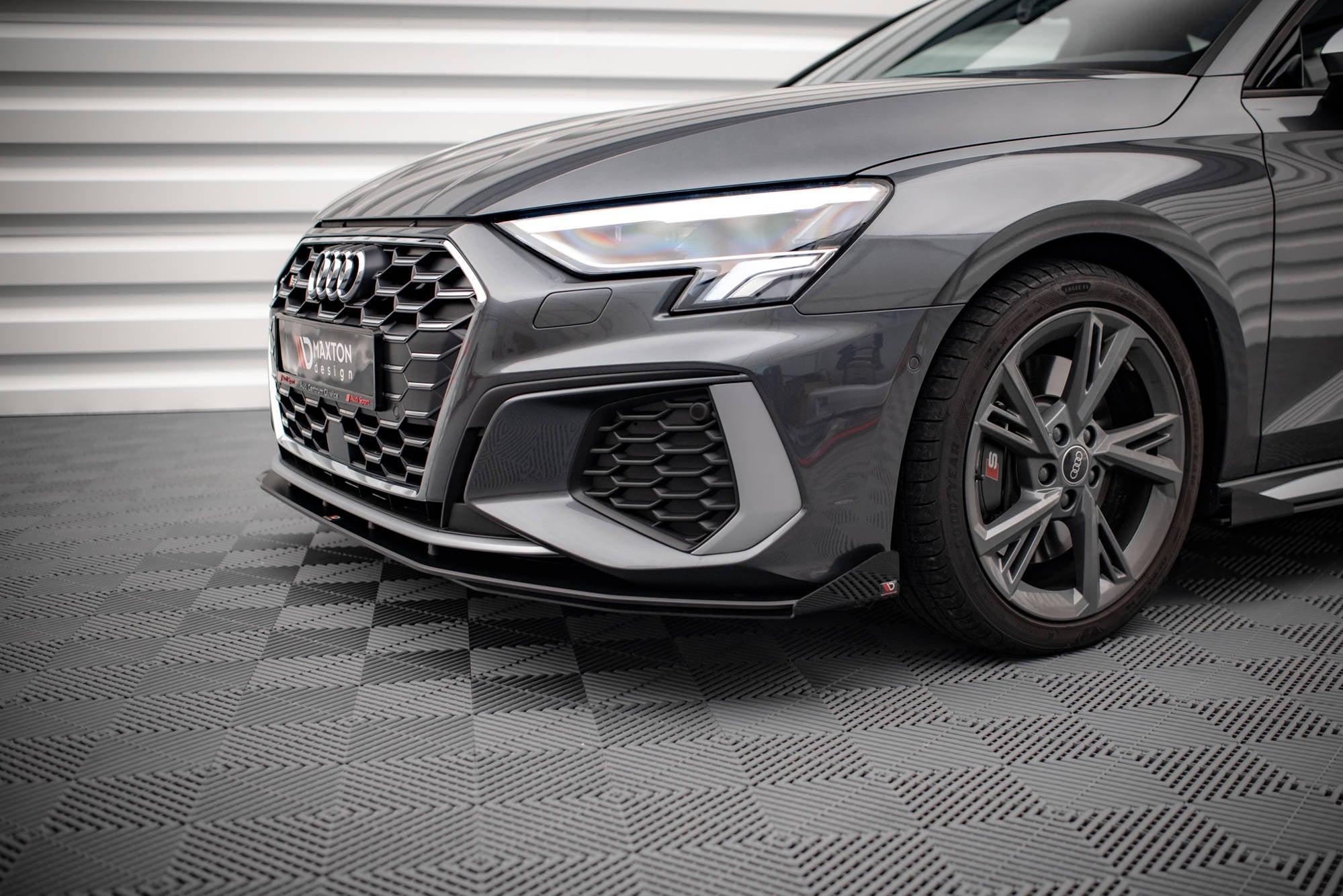 Maxton Design Street Pro Front Splitter + Flaps para Audi S3 / A3 S-Line 8Y - imagen 2