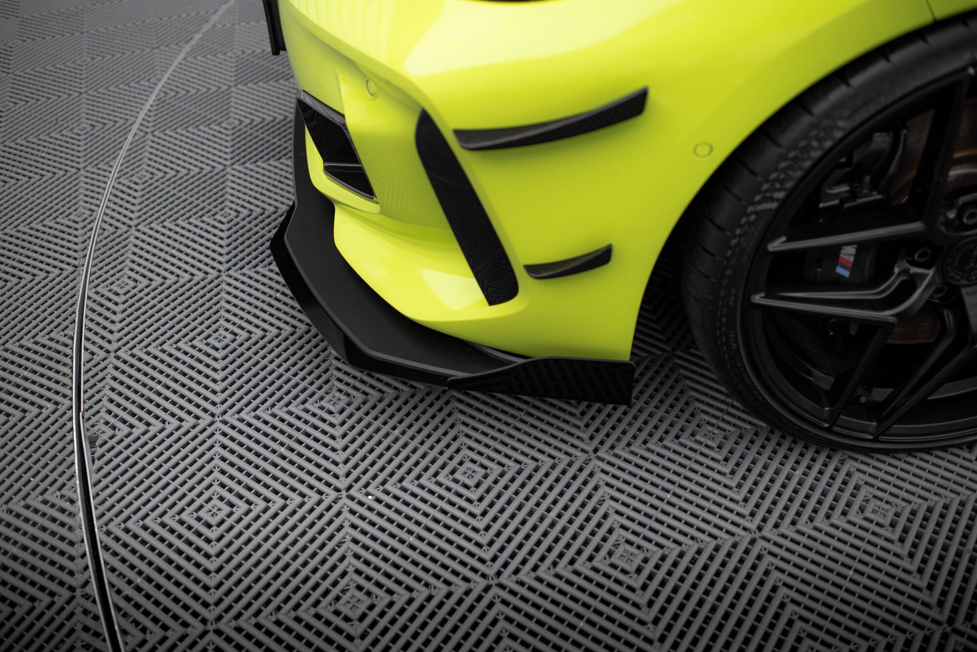 Maxton Design Street Pro Front Splitter + Flaps para BMW 1 M-Pack / M135i / 128ti F40 - imagen 4