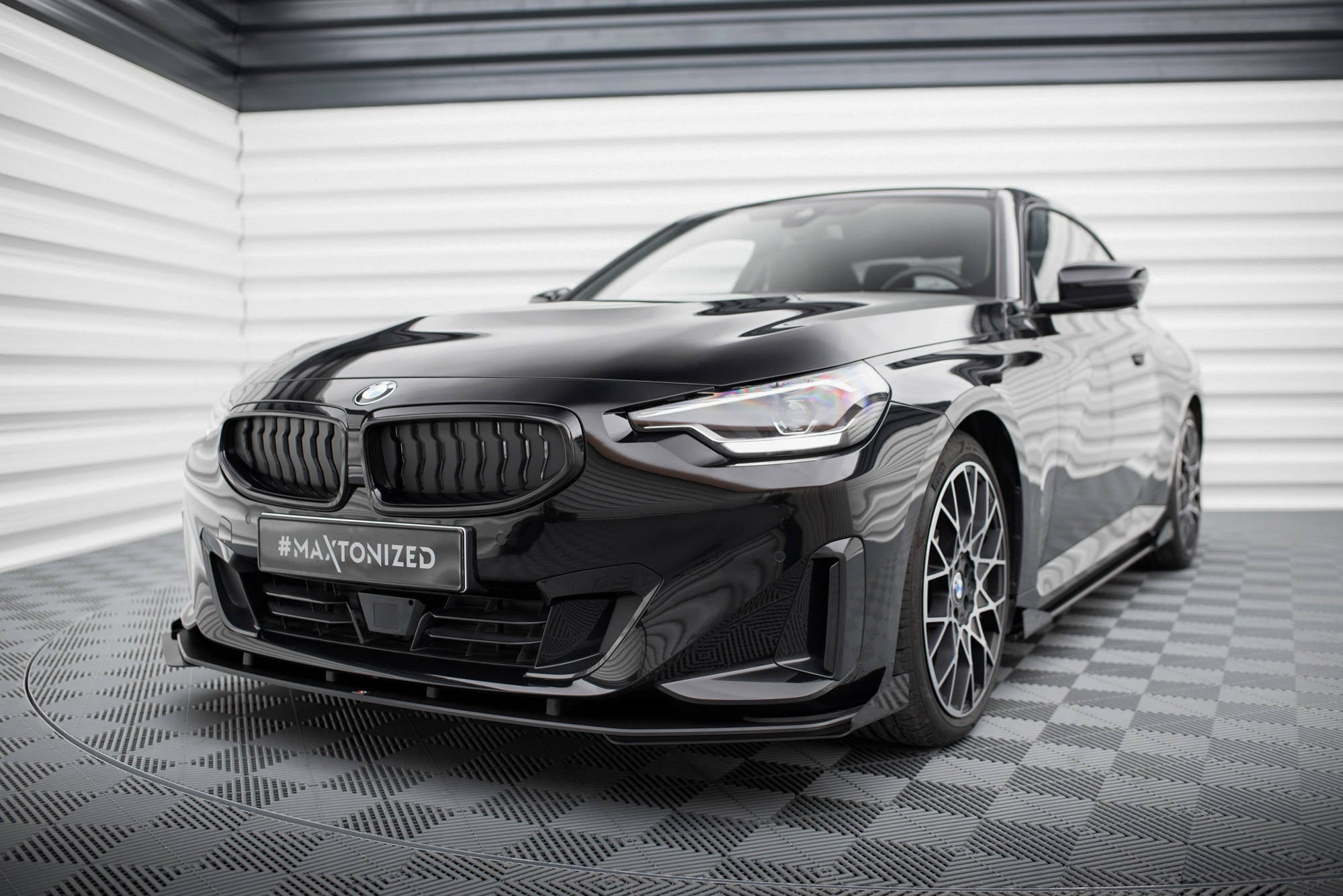 Maxton Design Street Pro Front Splitter + Flaps para BMW 2 Coupe G42 - imagen 1