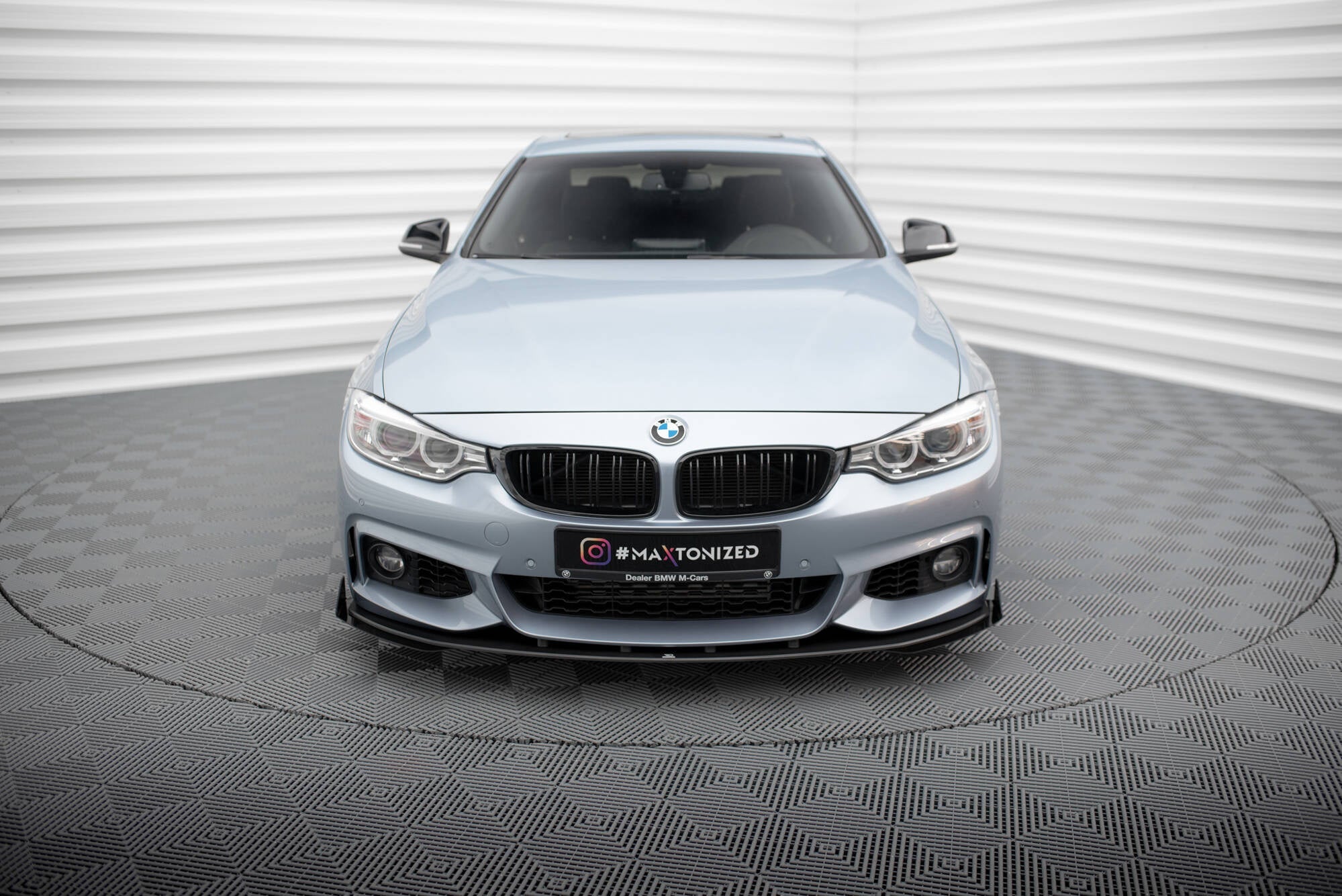 Maxton Design Street Pro Front Splitter + Flaps para BMW 4 Coupe / Gran Coupe / Cabrio M-Pack F32 / F36 / F33 - imagen 2