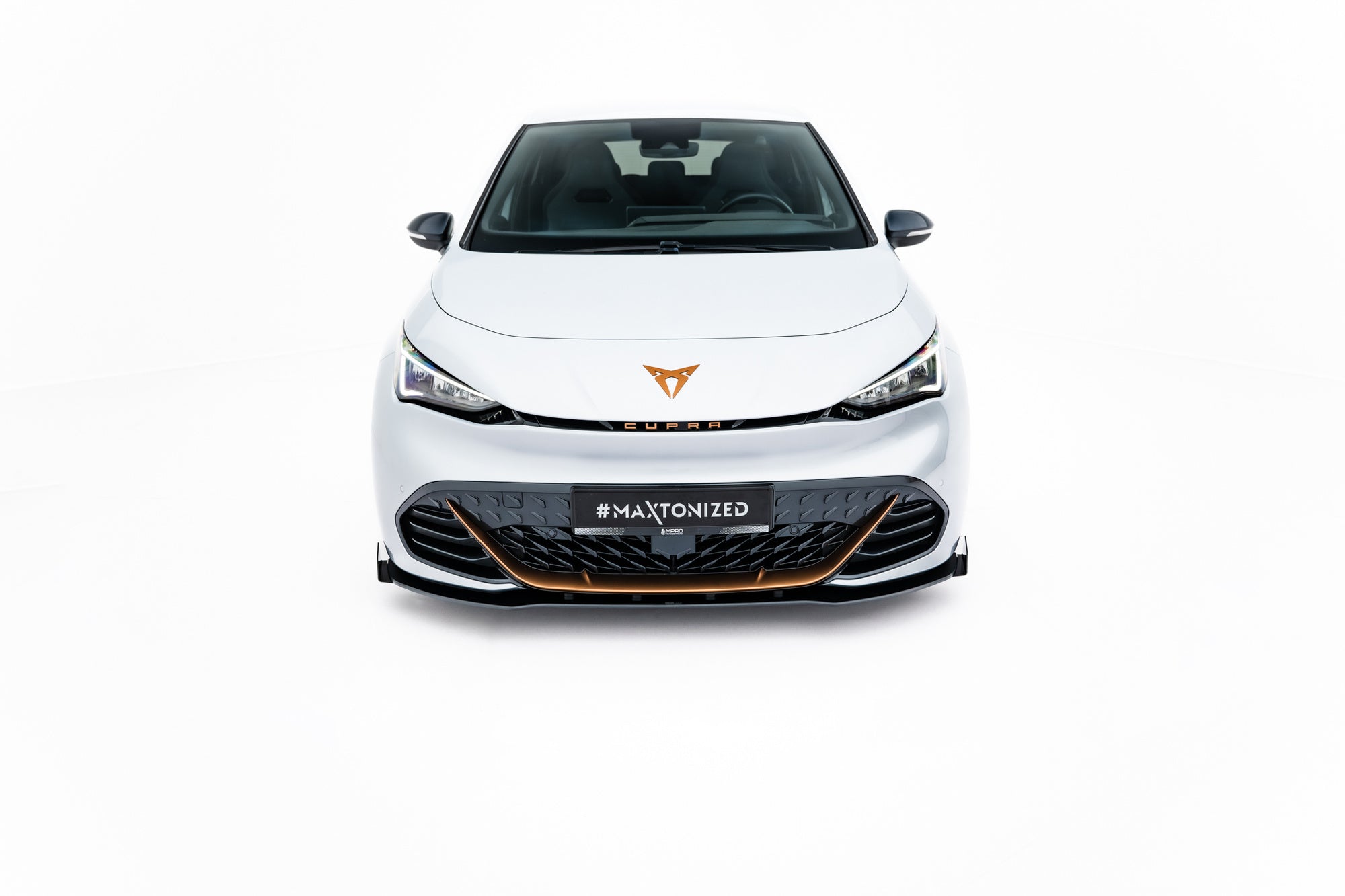 Maxton Design Street Pro Front Splitter + Flaps para Cupra Born Mk1 - imagen 2