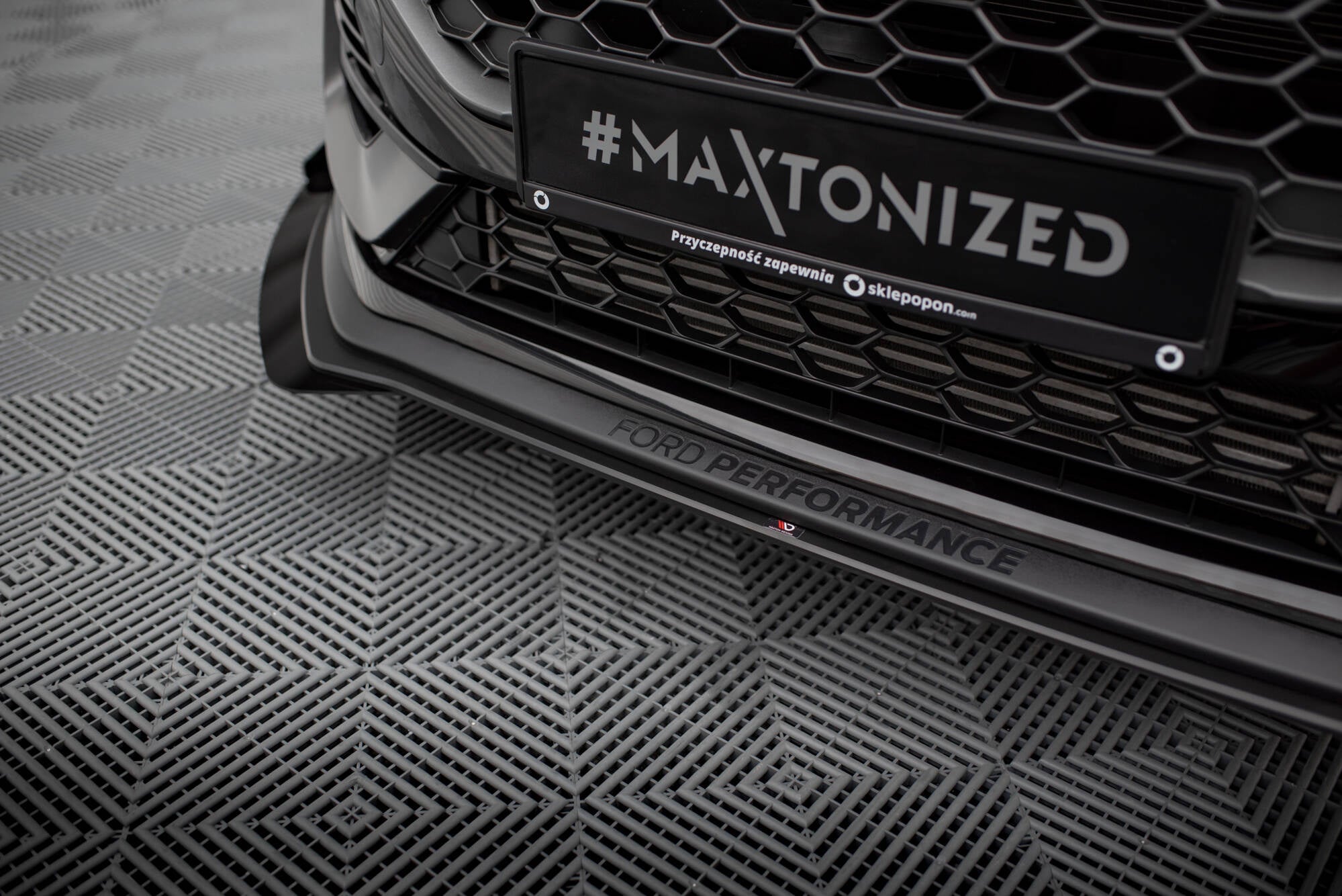 Maxton Design Street Pro Front Splitter + Flaps para Ford Fiesta ST Mk8 Facelift - imagen 3