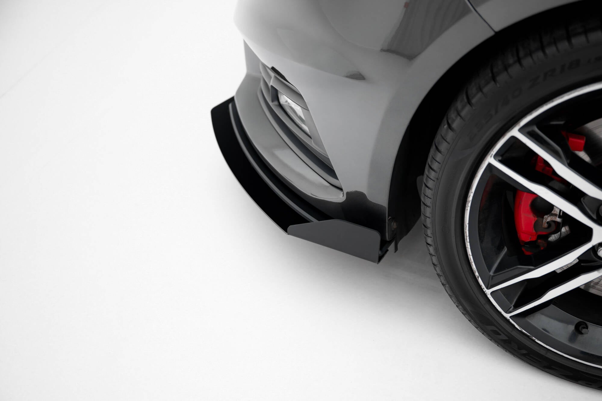 Maxton Design Street Pro Front Splitter + Flaps para Ford Focus ST Mk3 Facelift - imagen 5