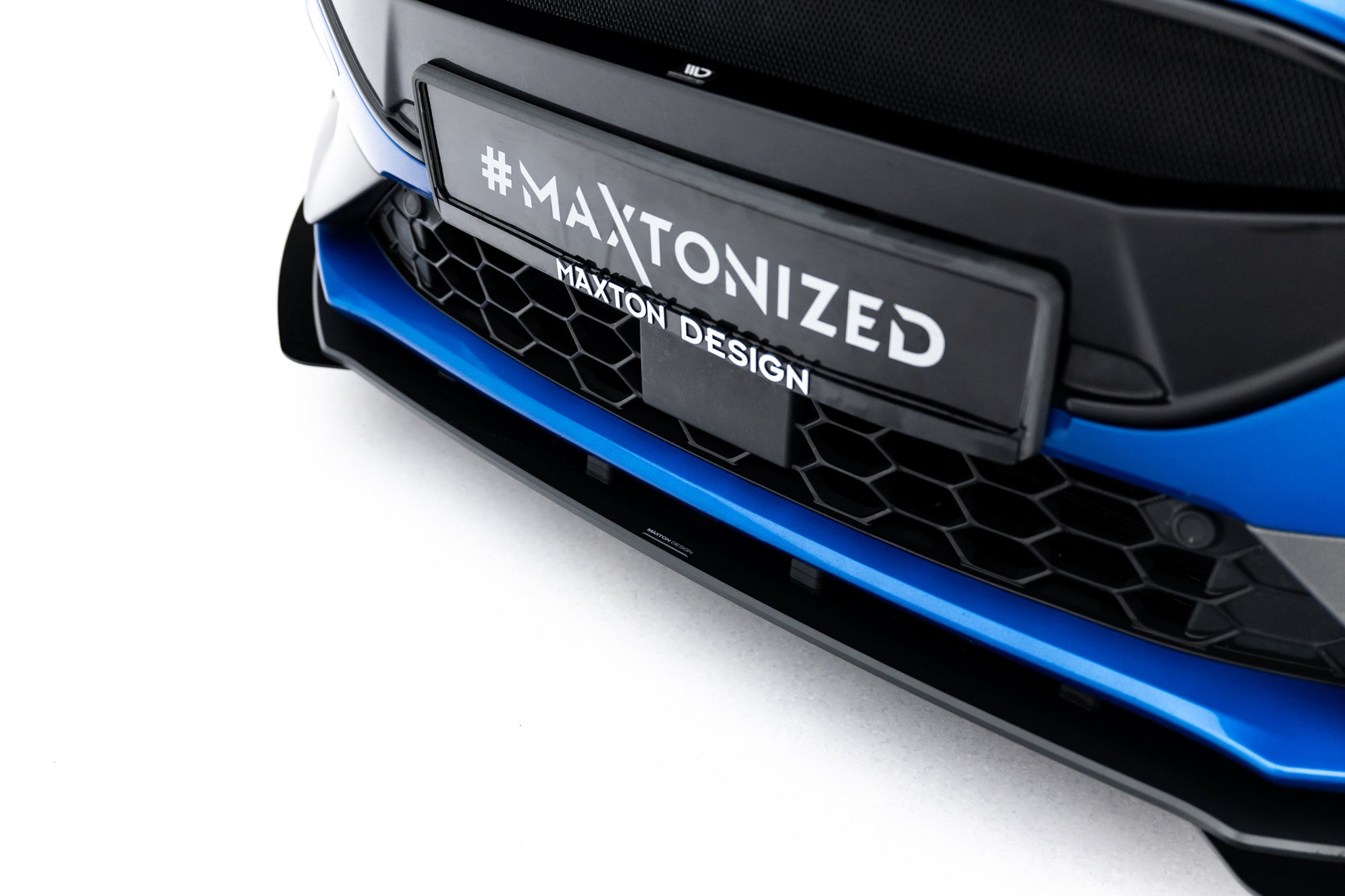 Maxton Design Street Pro Front Splitter + Flaps para Ford Focus ST / ST-Line Mk4 - imagen 3