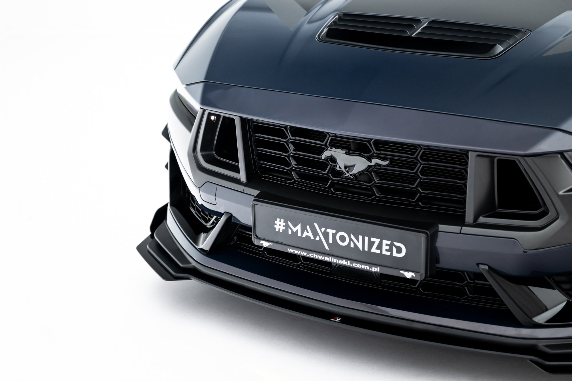 Maxton Design Street Pro Front Splitter + Flaps para Ford Mustang Dark Horse Mk7 - imagen 2