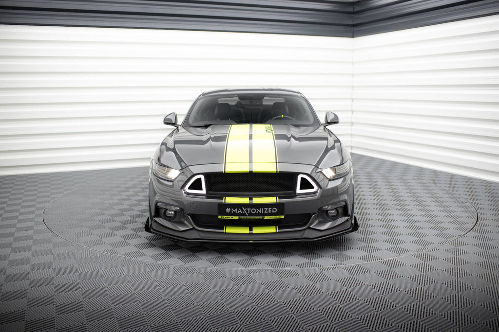 Maxton Design Street Pro Front Splitter + Flaps para Ford Mustang GT Mk6 - imagen 2