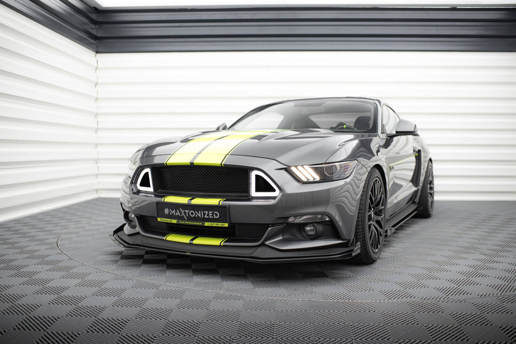 Maxton Design Street Pro Front Splitter + Flaps para Ford Mustang GT Mk6 - imagen 1