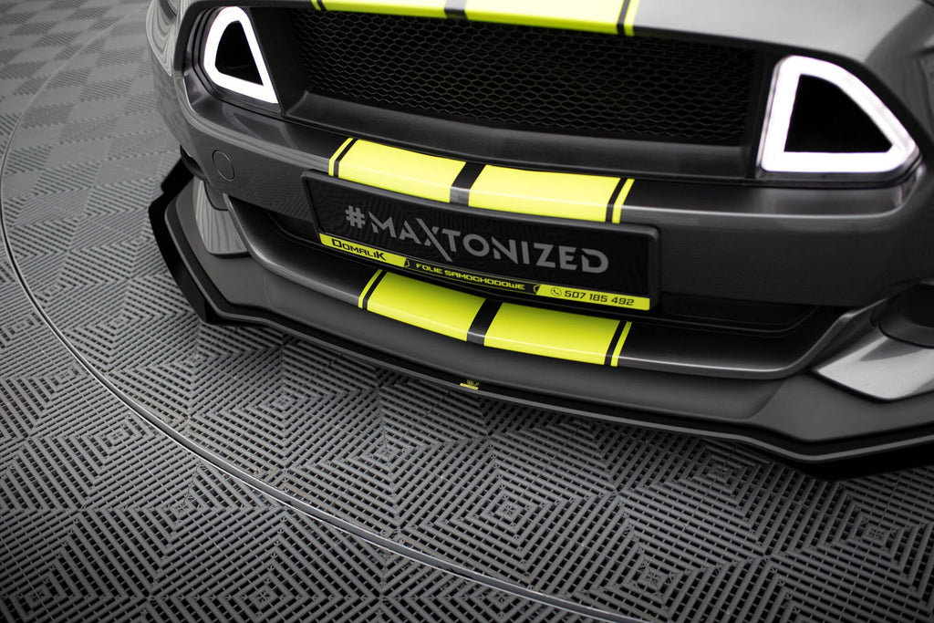 Maxton Design Street Pro Front Splitter + Flaps para Ford Mustang GT Mk6 - imagen 3