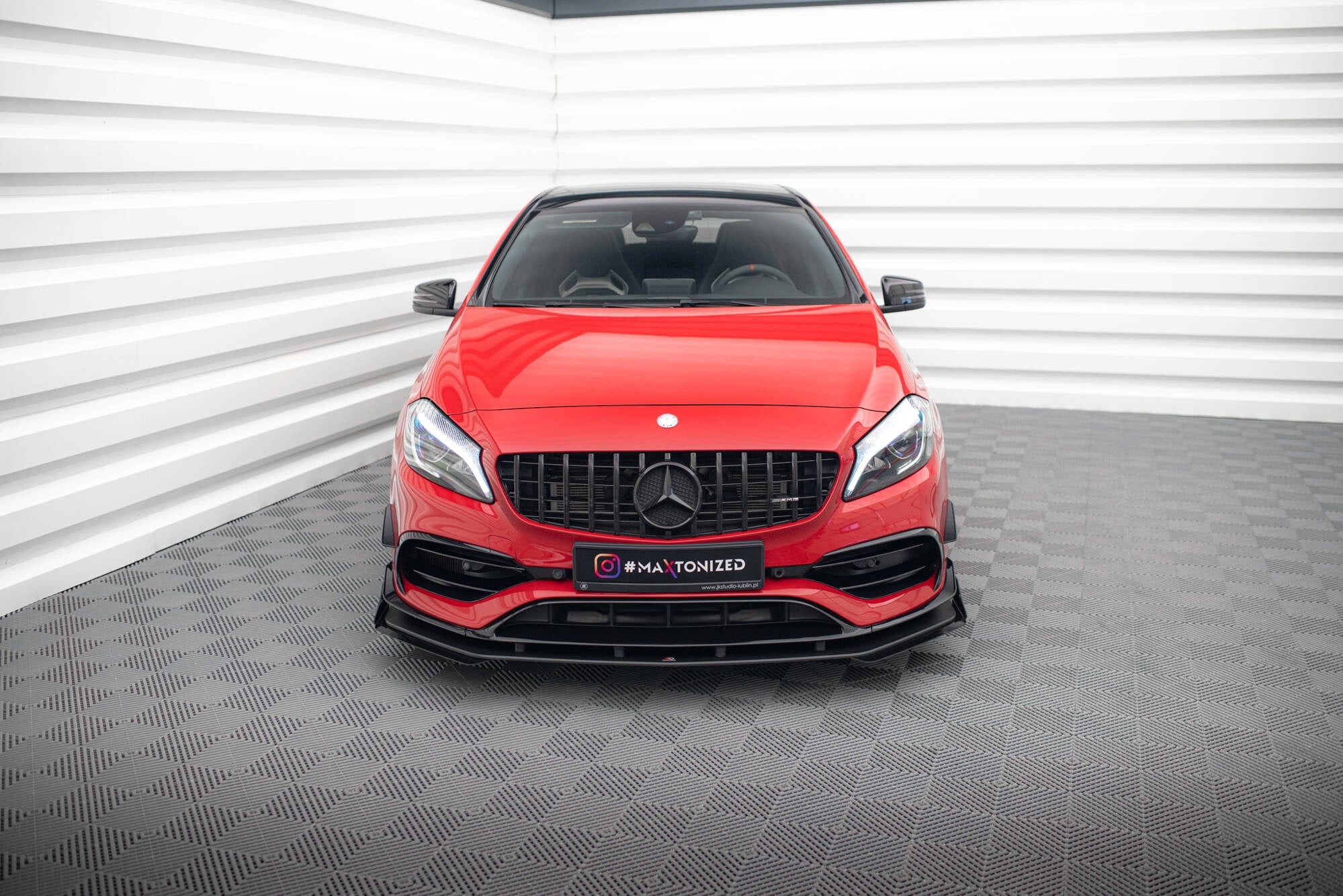 Maxton Design Street Pro Front Splitter + Flaps para Mercedes-Benz A 45 AMG Aero W176 Facelift - imagen 2