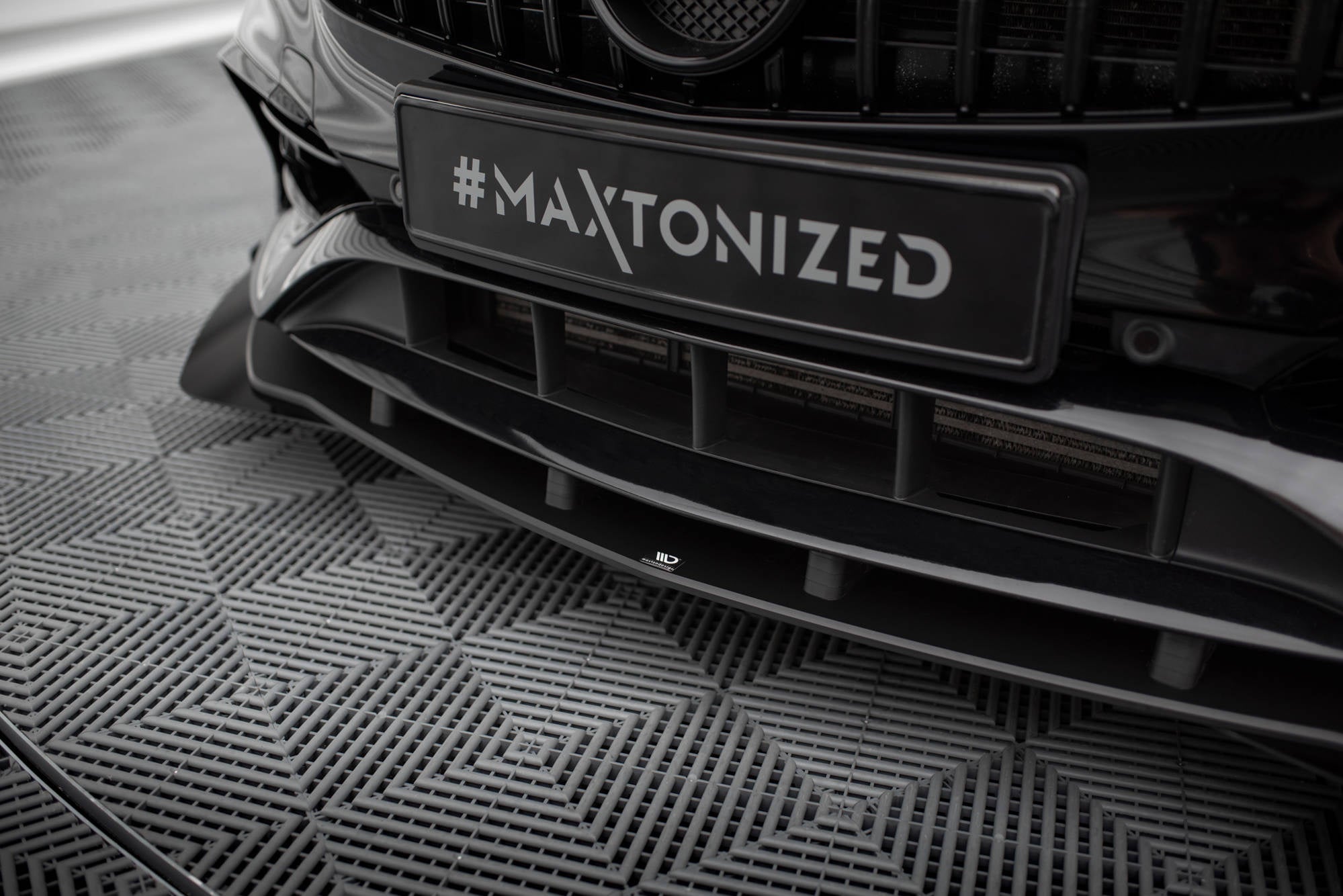Maxton Design Street Pro Front Splitter + Flaps para Mercedes-Benz A AMG-Line W176 Facelift - imagen 3