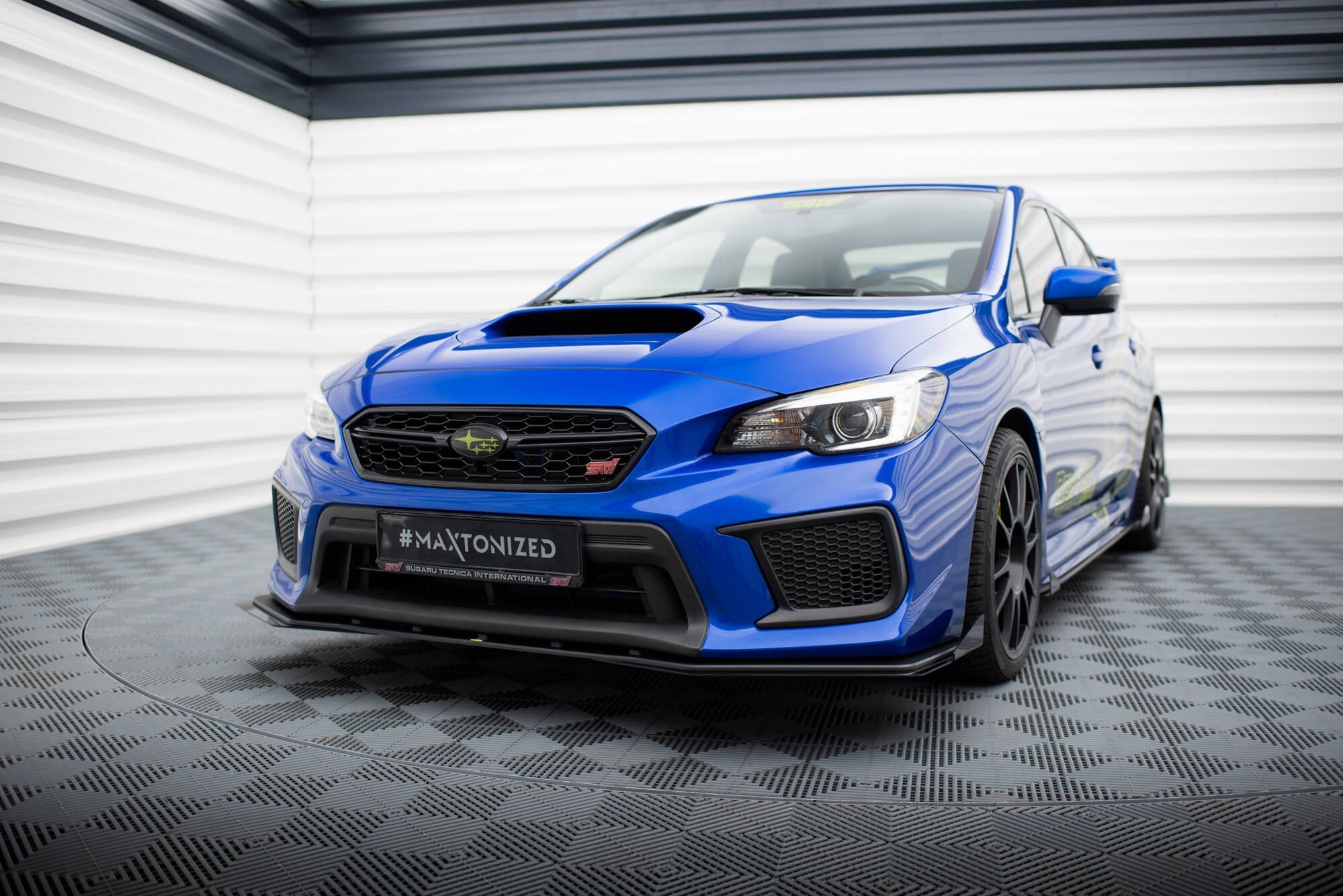 Maxton Design Street Pro Front Splitter + Flaps para Subaru WRX STI Mk1 Facelift - imagen 1