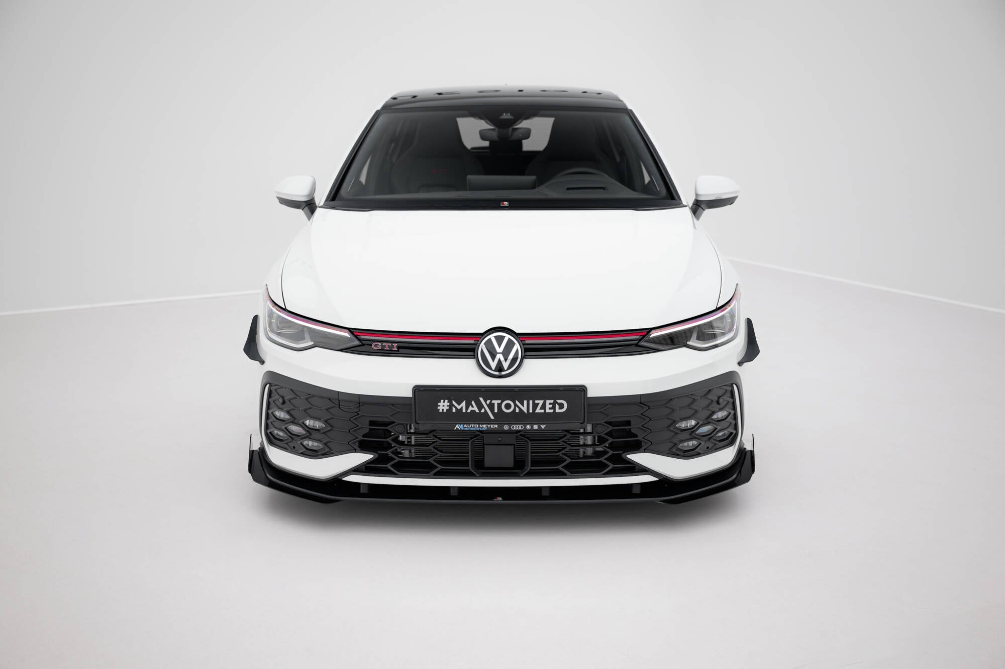 Maxton Design Street Pro Front Splitter + Flaps para Volkswagen Golf GTI / GTE / R-Line Mk8 Facelift - imagen 2