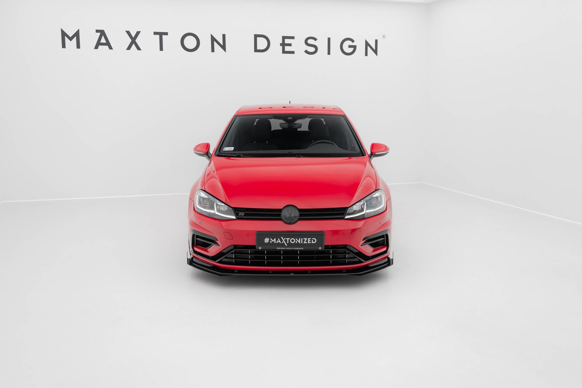 Maxton Design Street Pro Front Splitter + Flaps para Volkswagen Golf R / R-Line Mk7 Facelift - imagen 2