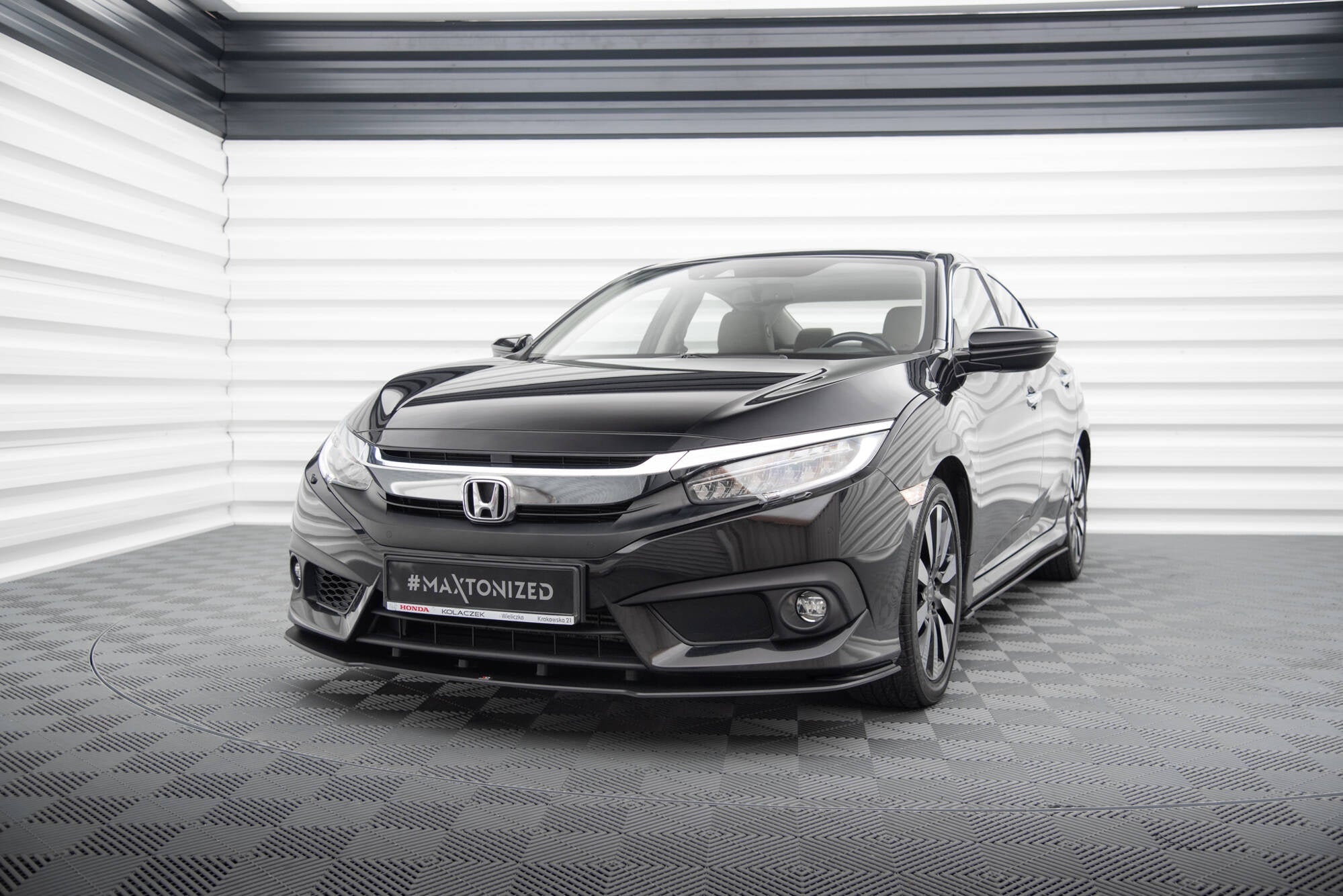 Maxton Design Street Pro Front Splitter para Honda Civic Sedan Mk10 - imagen 1