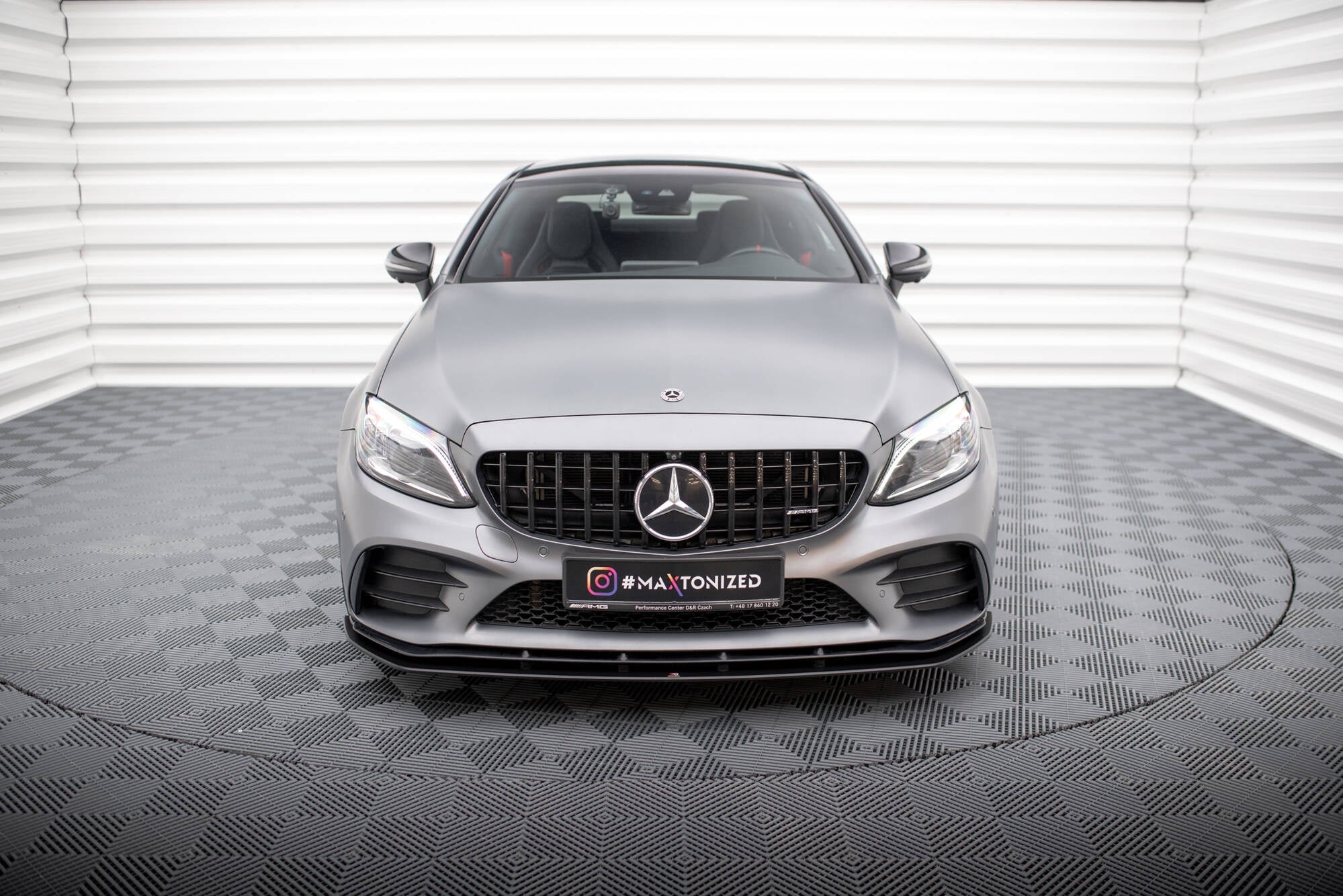 Maxton Design Street Pro Front Splitter para Mercedes-AMG C43 Coupe / Cabrio C205 Facelift / A205 Facelift - imagen 2