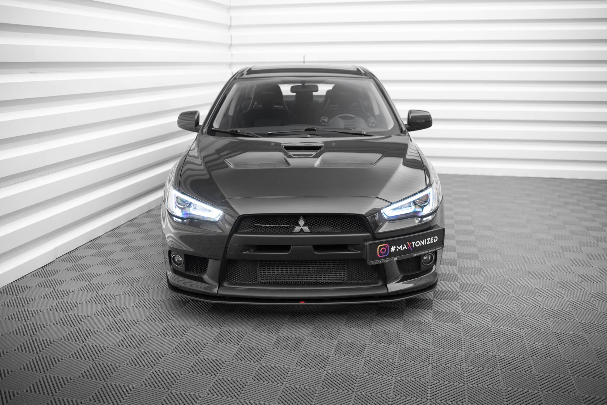 Maxton Design Street Pro Front Splitter para Mitsubishi Lancer EVO X - imagen 2