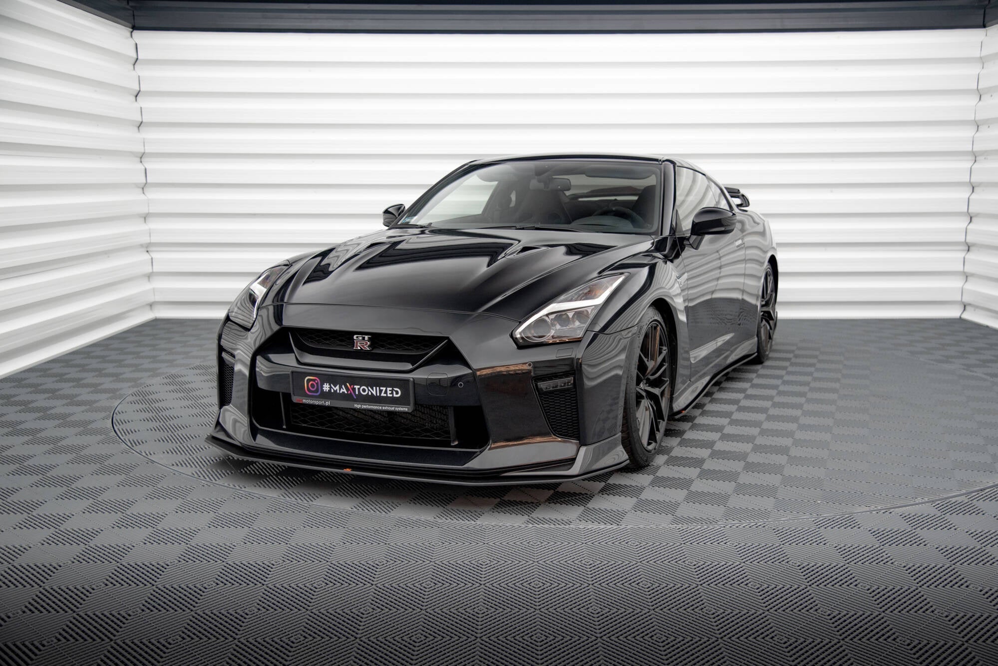 Maxton Design Street Pro Front Splitter para Nissan GTR R35 Facelift - imagen 2
