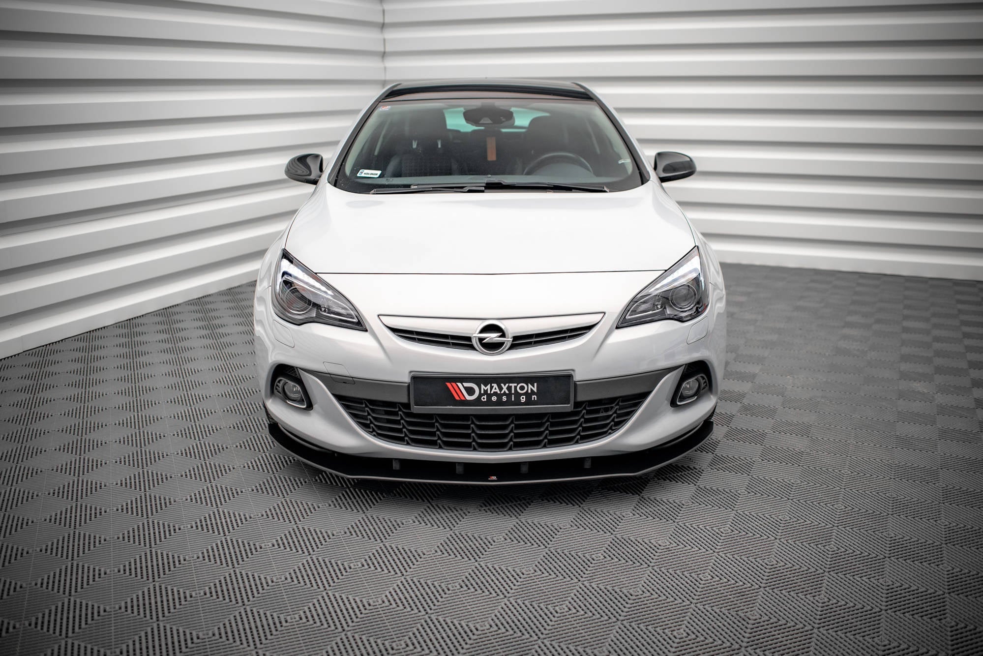 Maxton Design Street Pro Front Splitter para Opel Astra GTC OPC-Line J - imagen 2