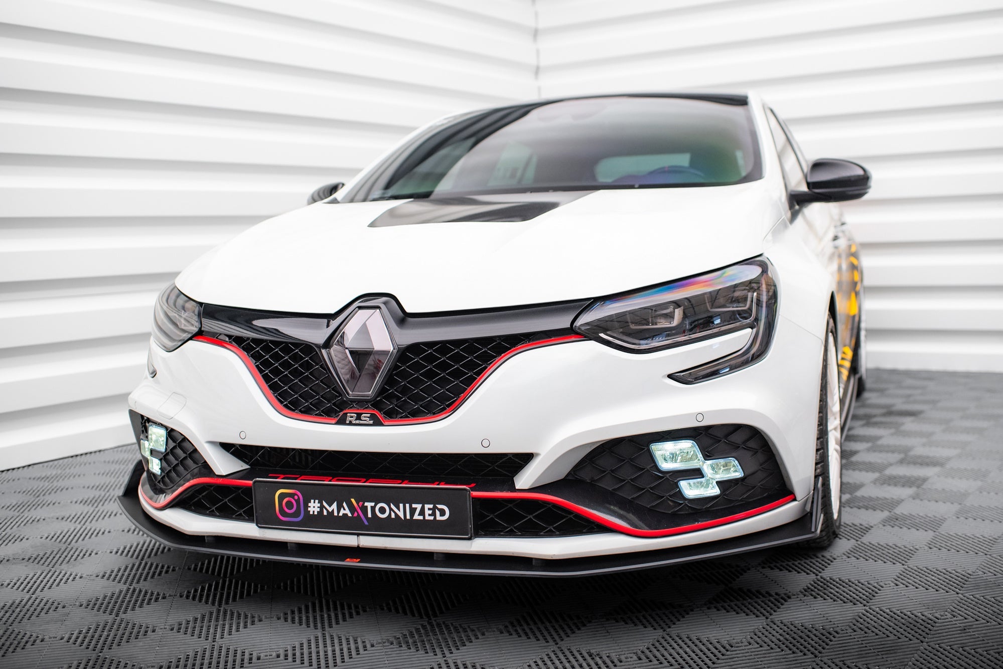 Maxton Design Street Pro Front Splitter para Renault Megane RS Mk4 - imagen 1