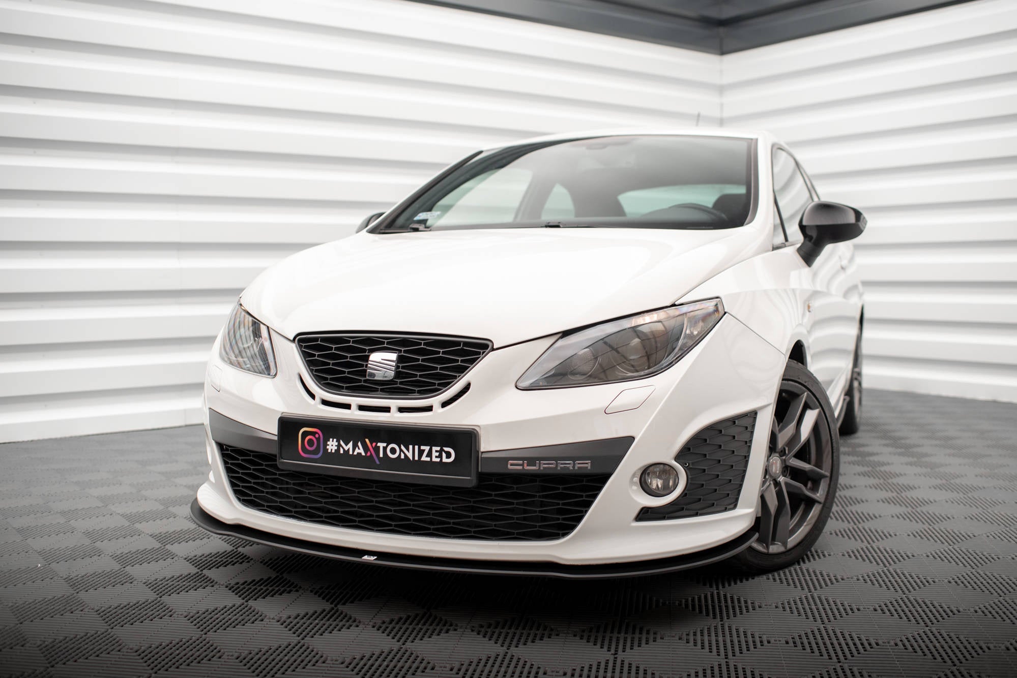 Maxton Design Street Pro Front Splitter para Seat Ibiza Cupra Sport Coupe Mk4 - imagen 1