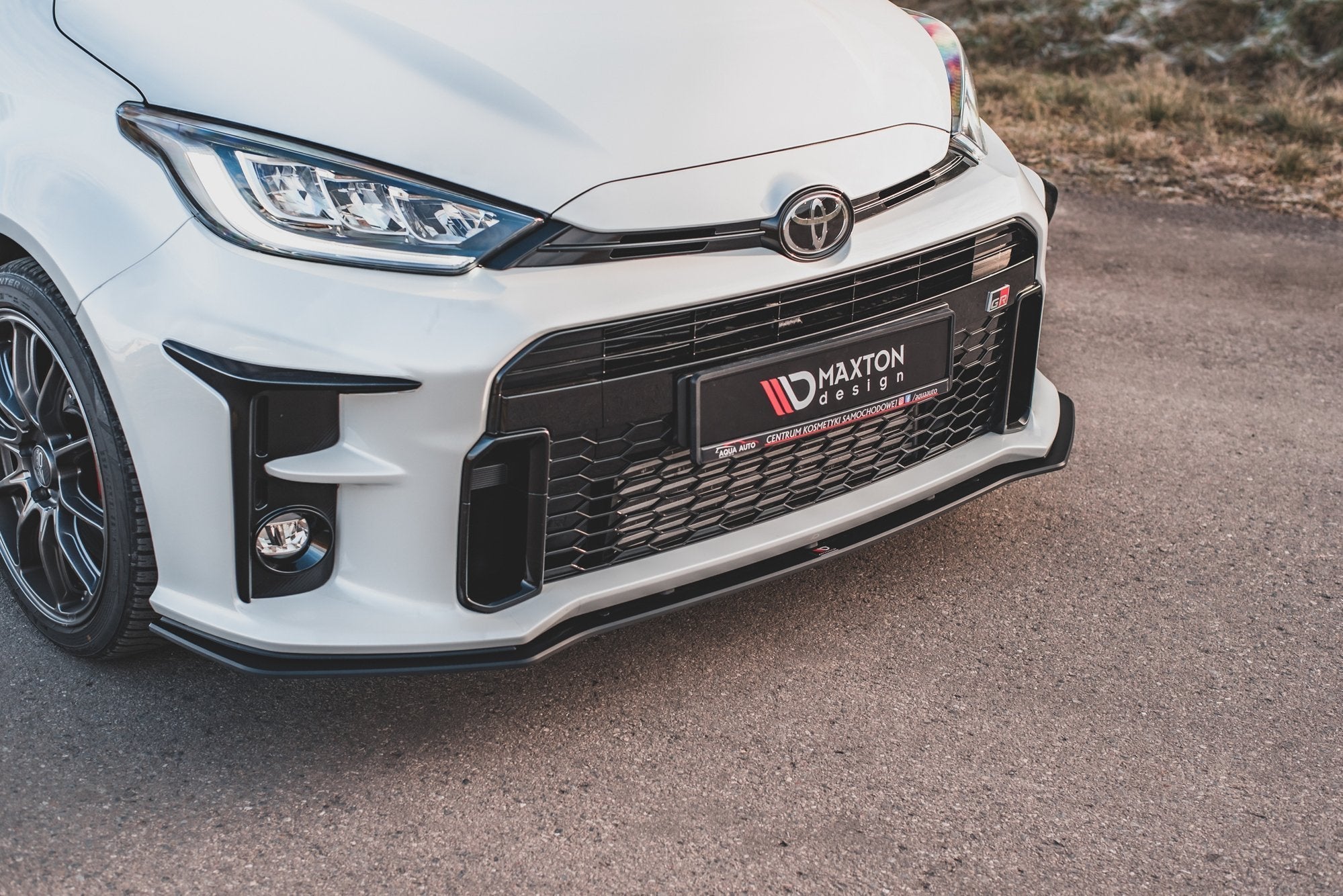 Maxton Design Street Pro Front Splitter para Toyota GR Yaris Mk4 - imagen 2