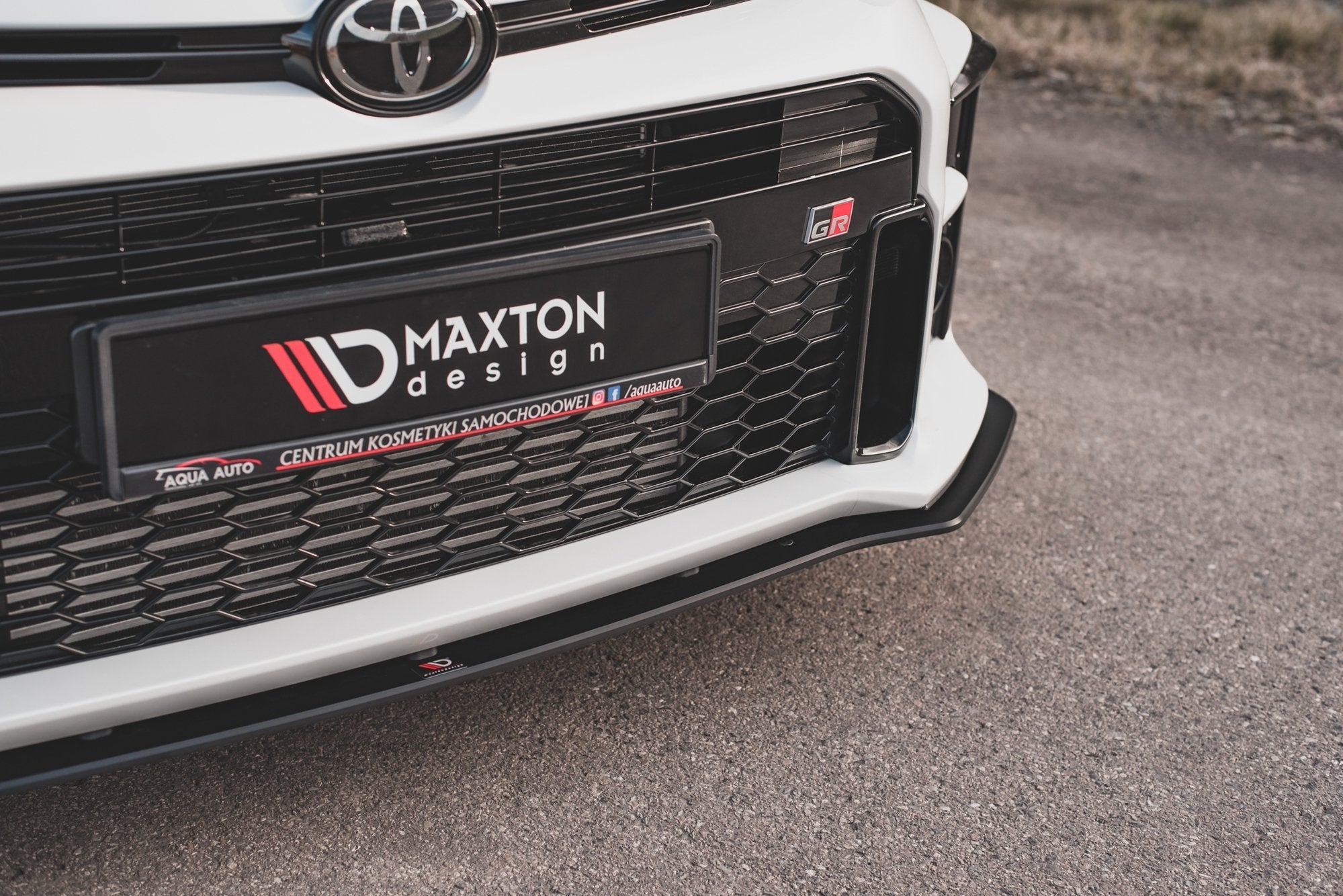 Maxton Design Street Pro Front Splitter para Toyota GR Yaris Mk4 - imagen 3