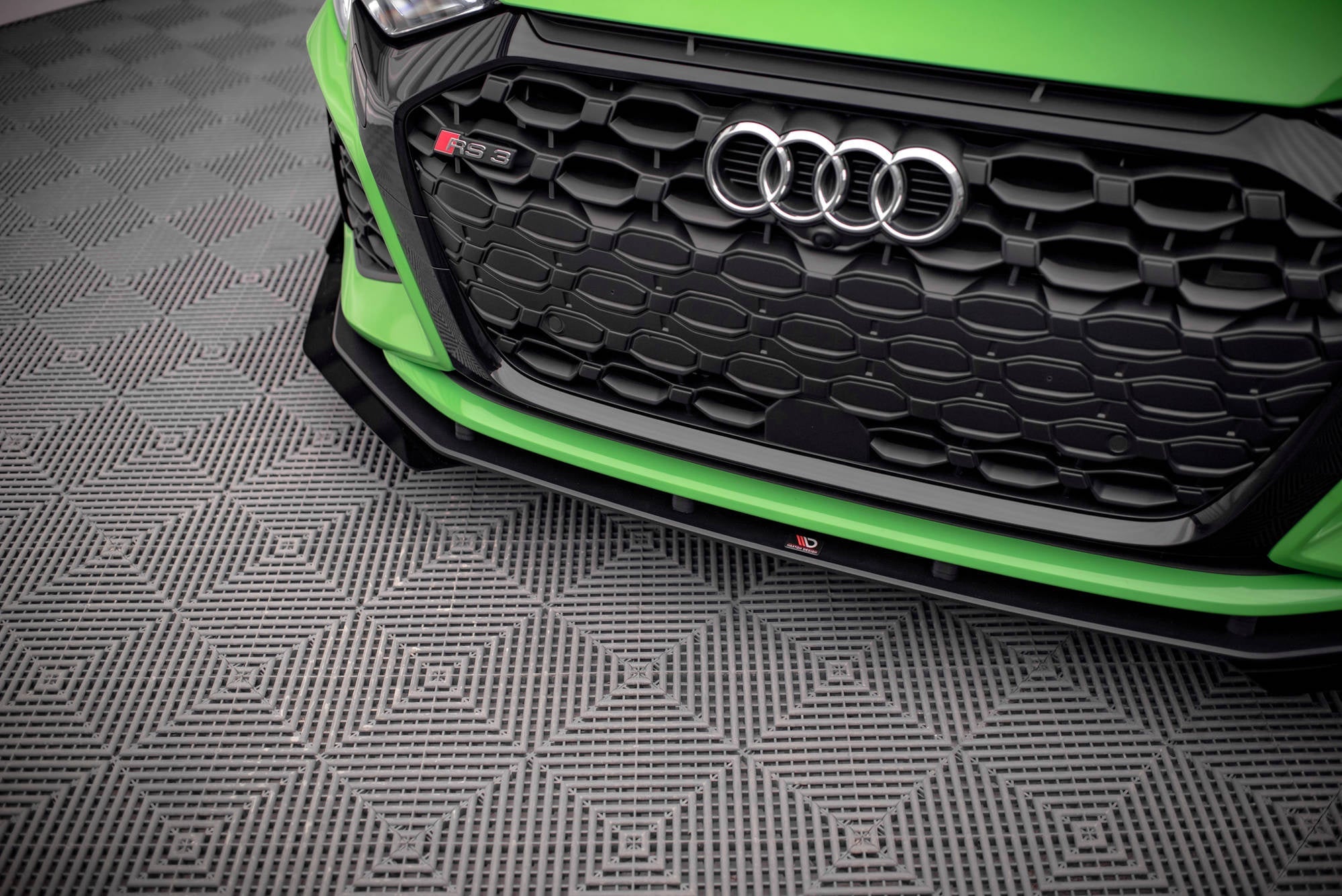 Maxton Design Street Pro Front Splitter V.1 + Flaps para Audi RS3 8Y - imagen 3