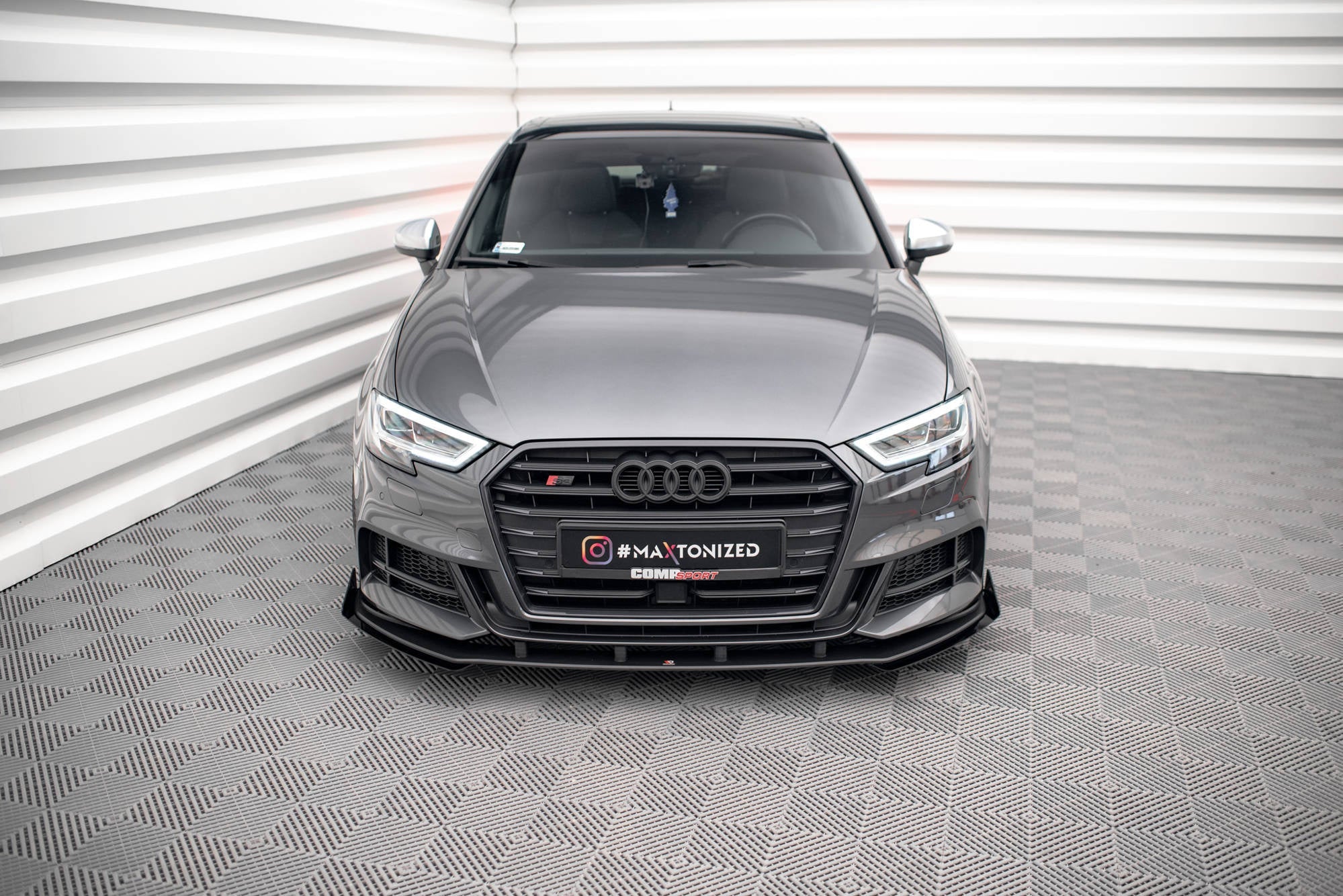 Maxton Design Street Pro Front Splitter V.1 + Flaps para Audi S3 / A3 S-Line Sportback 8V Facelift - imagen 2