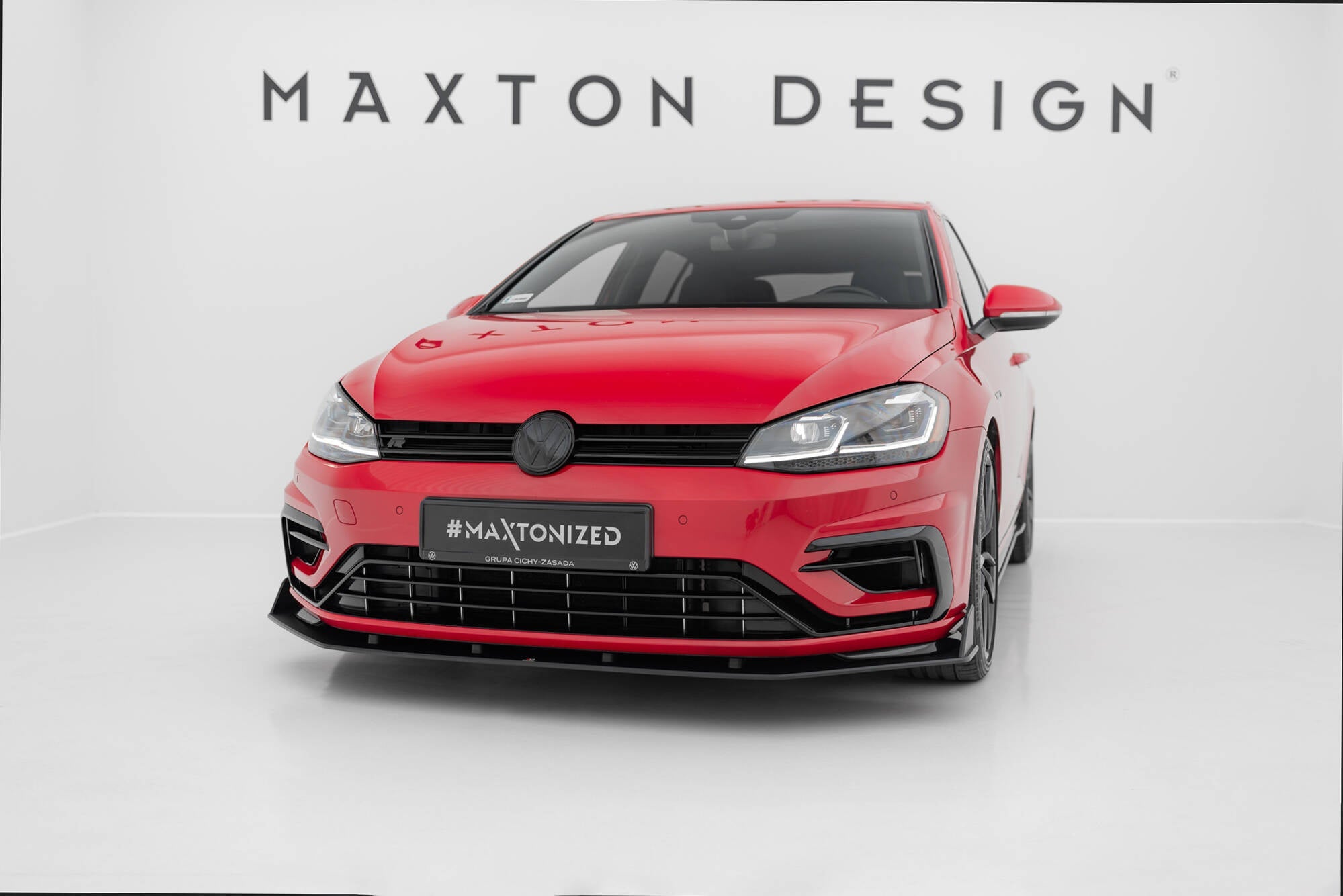 Maxton Design Street Pro Front Splitter V.2 para Volkswagen Golf R / R-Line Mk7 Facelift - imagen 1