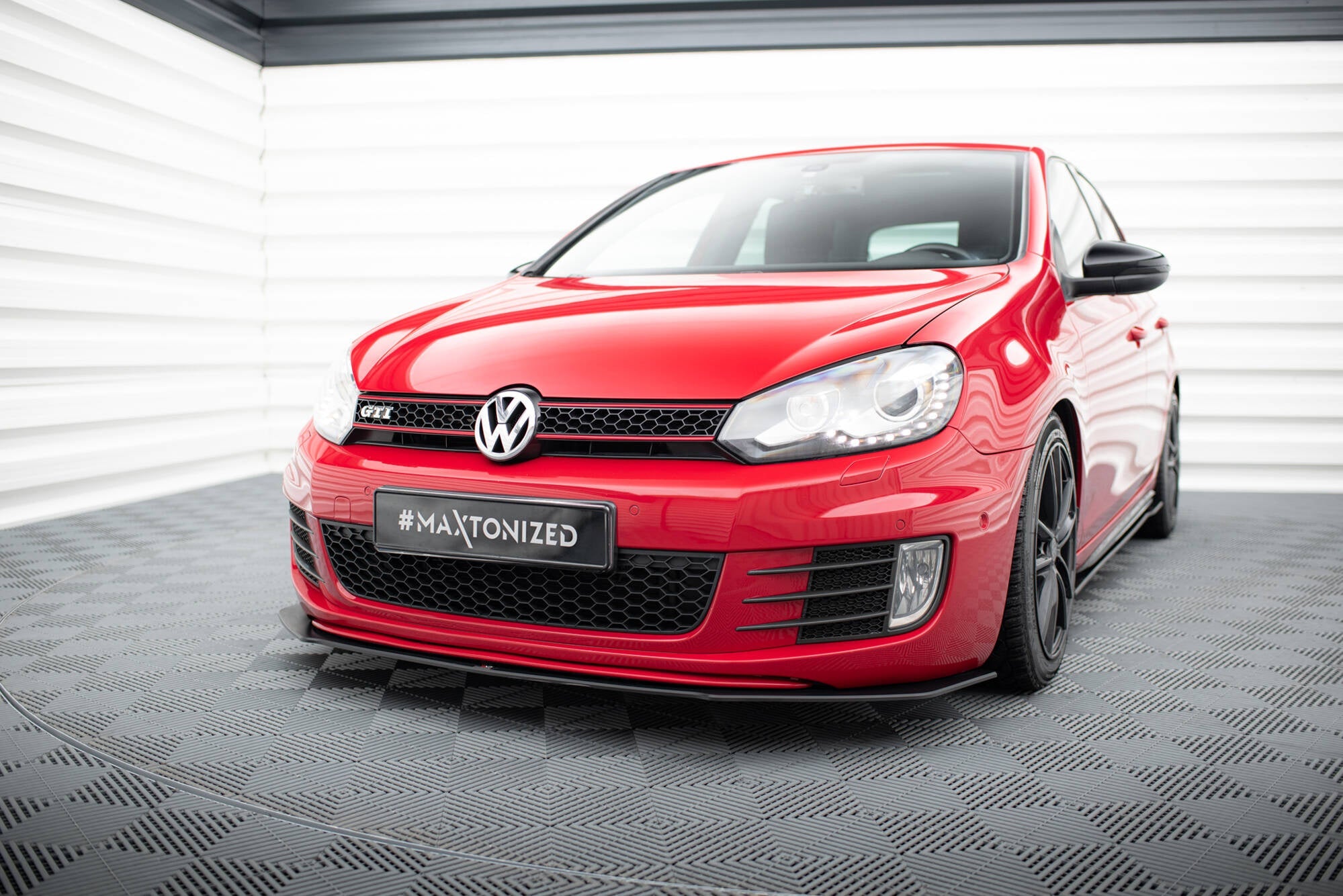 Maxton Design Street Pro Front Splitter V.3 para Volkswagen Golf GTI Mk6 - imagen 3