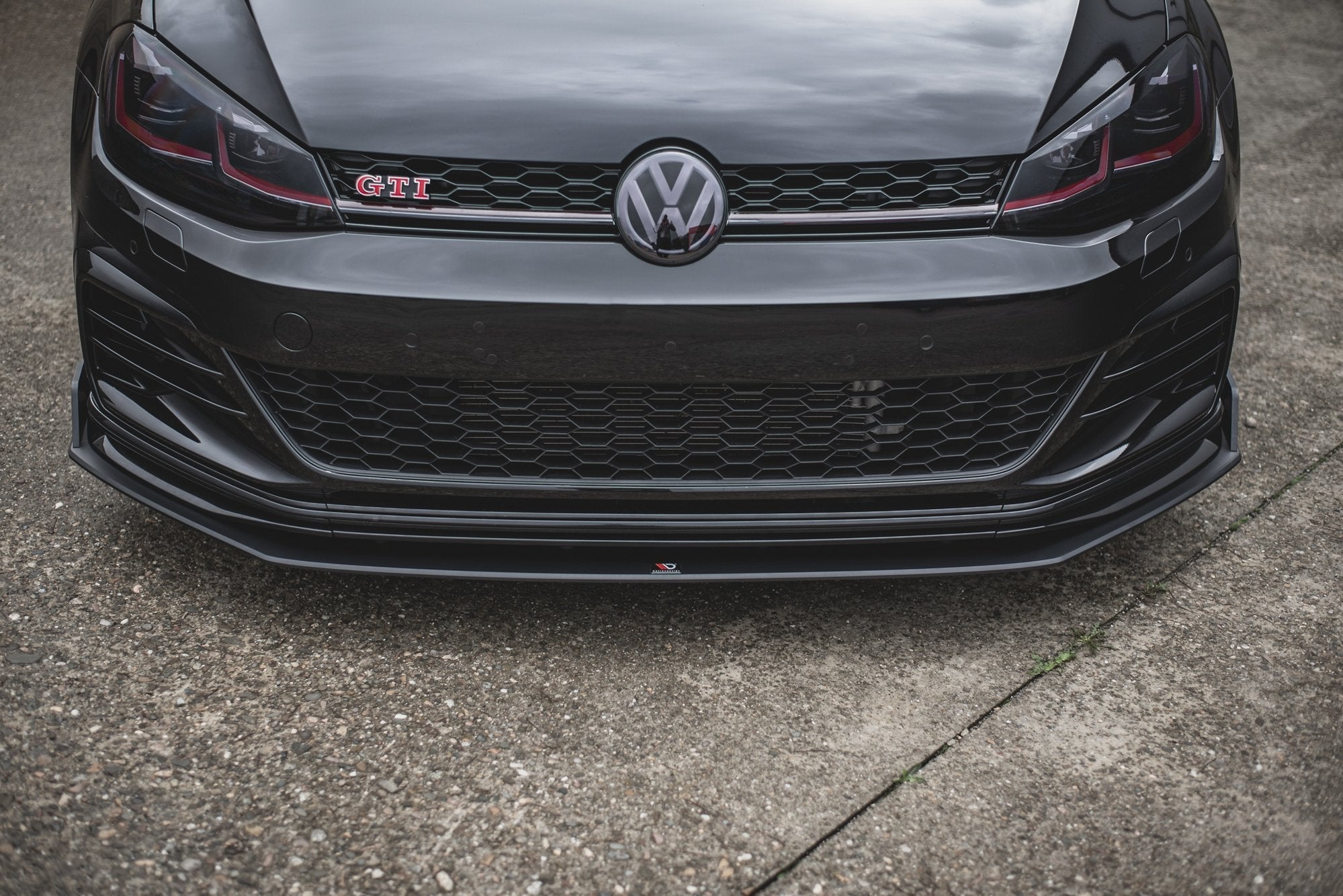 Maxton Design Street Pro Front Splitter para Volkswagen Golf Mk7 GTI TCR - imagen 1