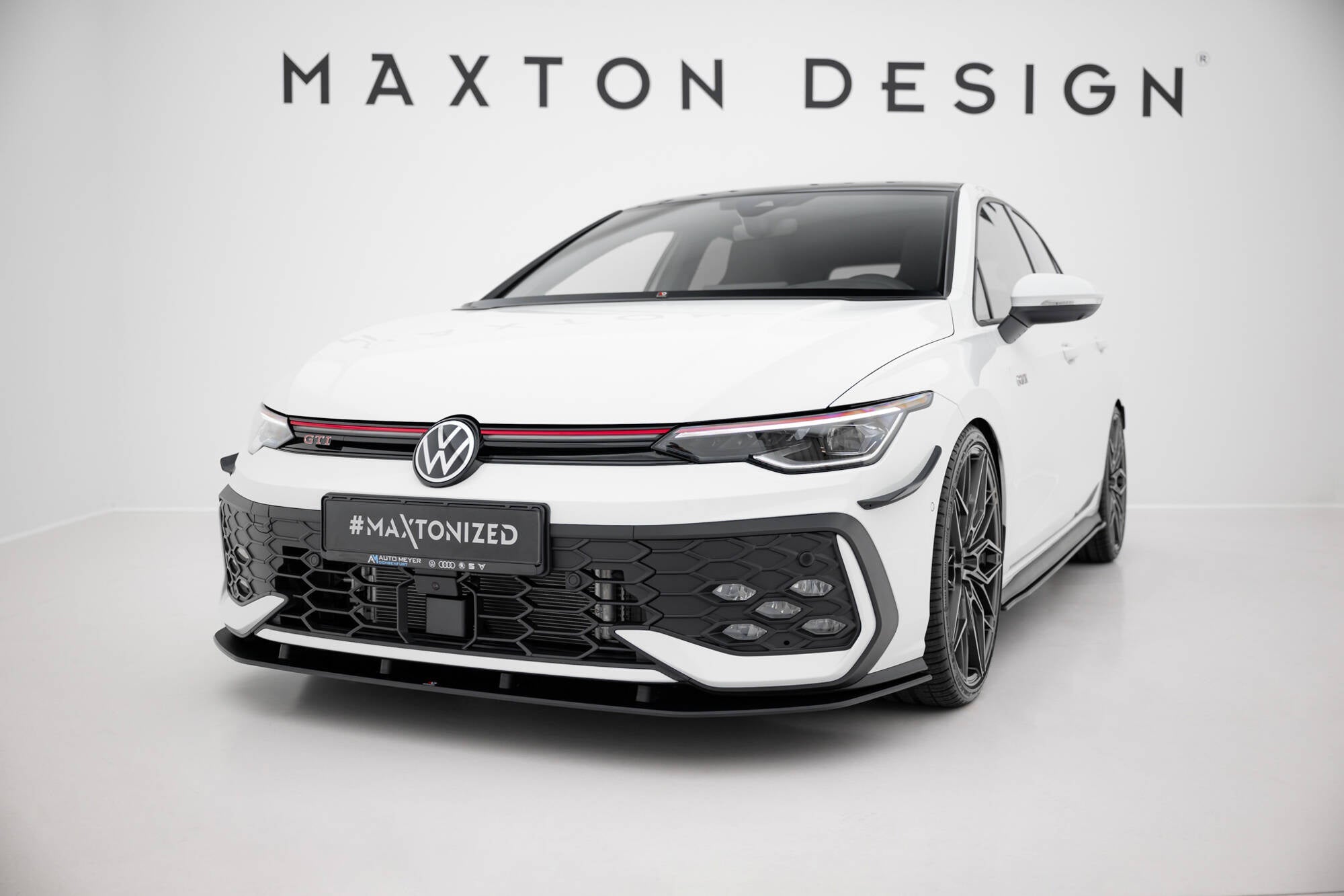 Maxton Design Street Pro Front Splitter para Volkswagen Golf GTI / GTE / R-Line Mk8 Facelift - imagen 1