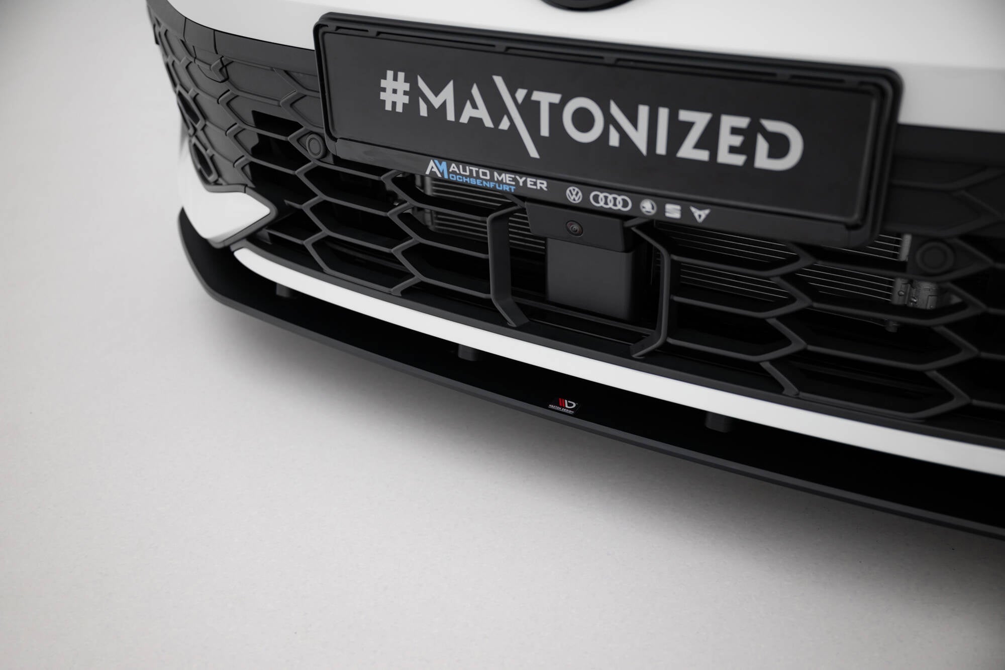 Maxton Design Street Pro Front Splitter para Volkswagen Golf GTI / GTE / R-Line Mk8 Facelift - imagen 3