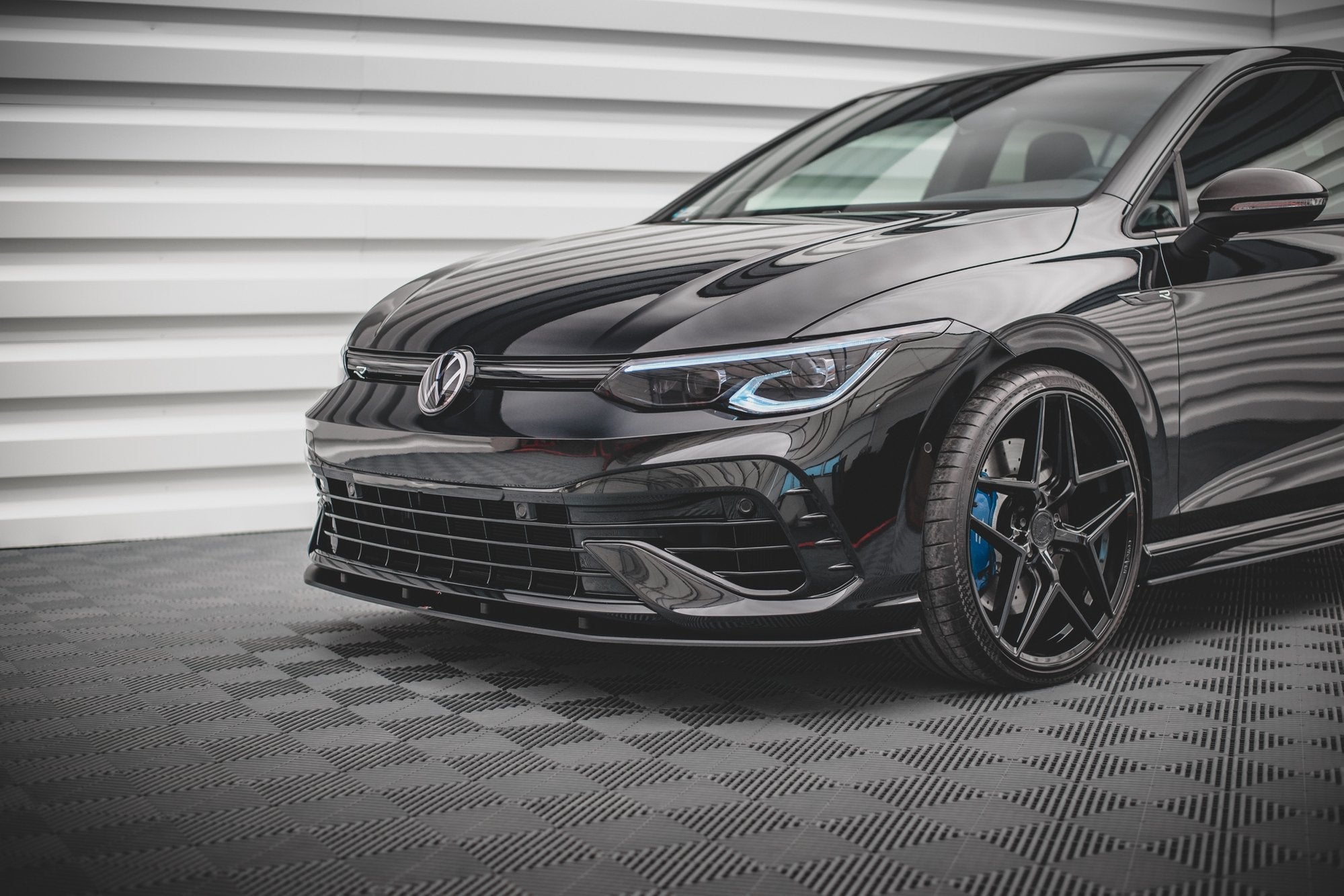 Maxton Design Street Pro Front Splitter para Volkswagen Golf R Mk8 - imagen 2