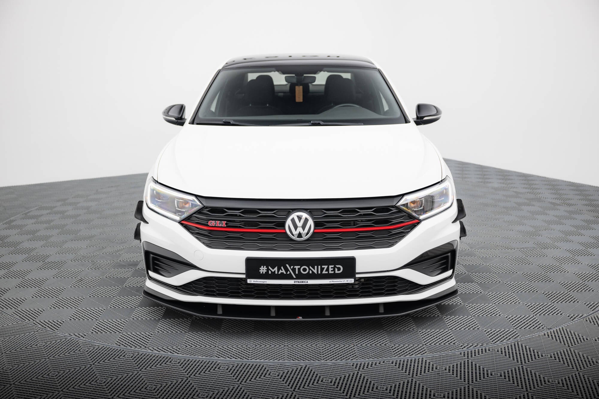 Maxton Design Street Pro Front Splitter para Volkswagen Jetta GLI Mk7 - imagen 2