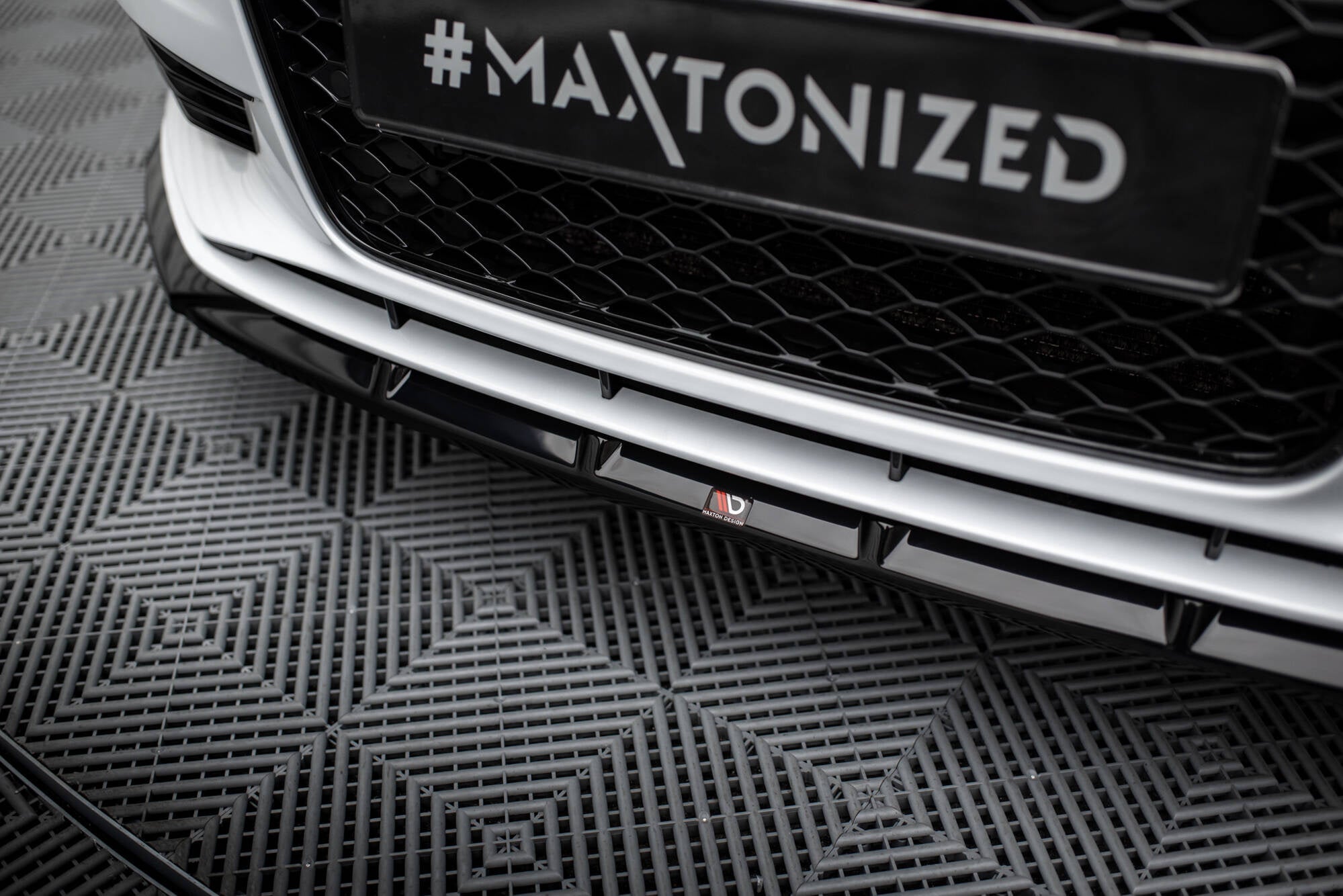 Maxton Design Splitter delantero V.1 para Audi A3 Sedan 8V - imagen 3